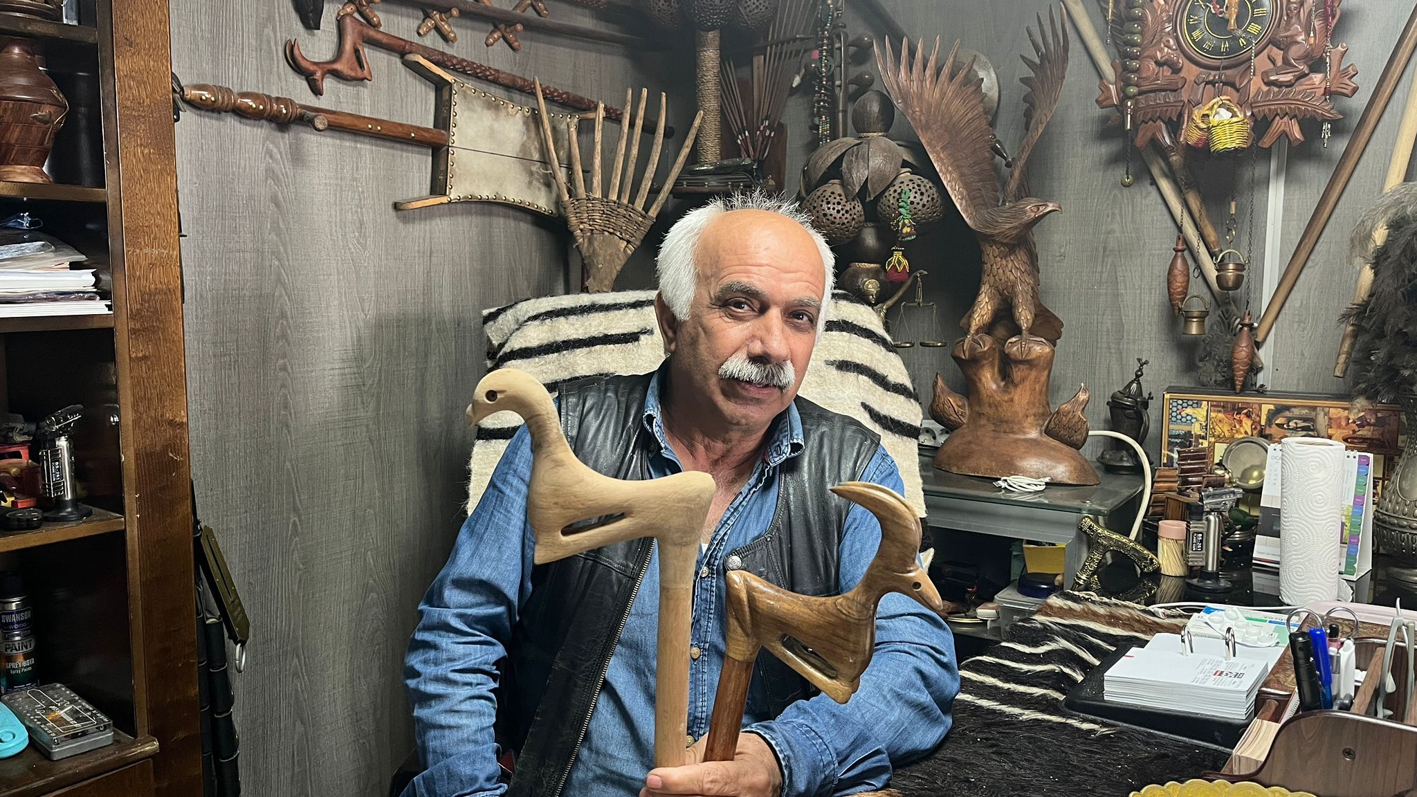 Gök Taksi’nin Yarım Asırlık Çınarı Naim Usta Baston Yapmak Ruhumu Dinlendiriyor (5)