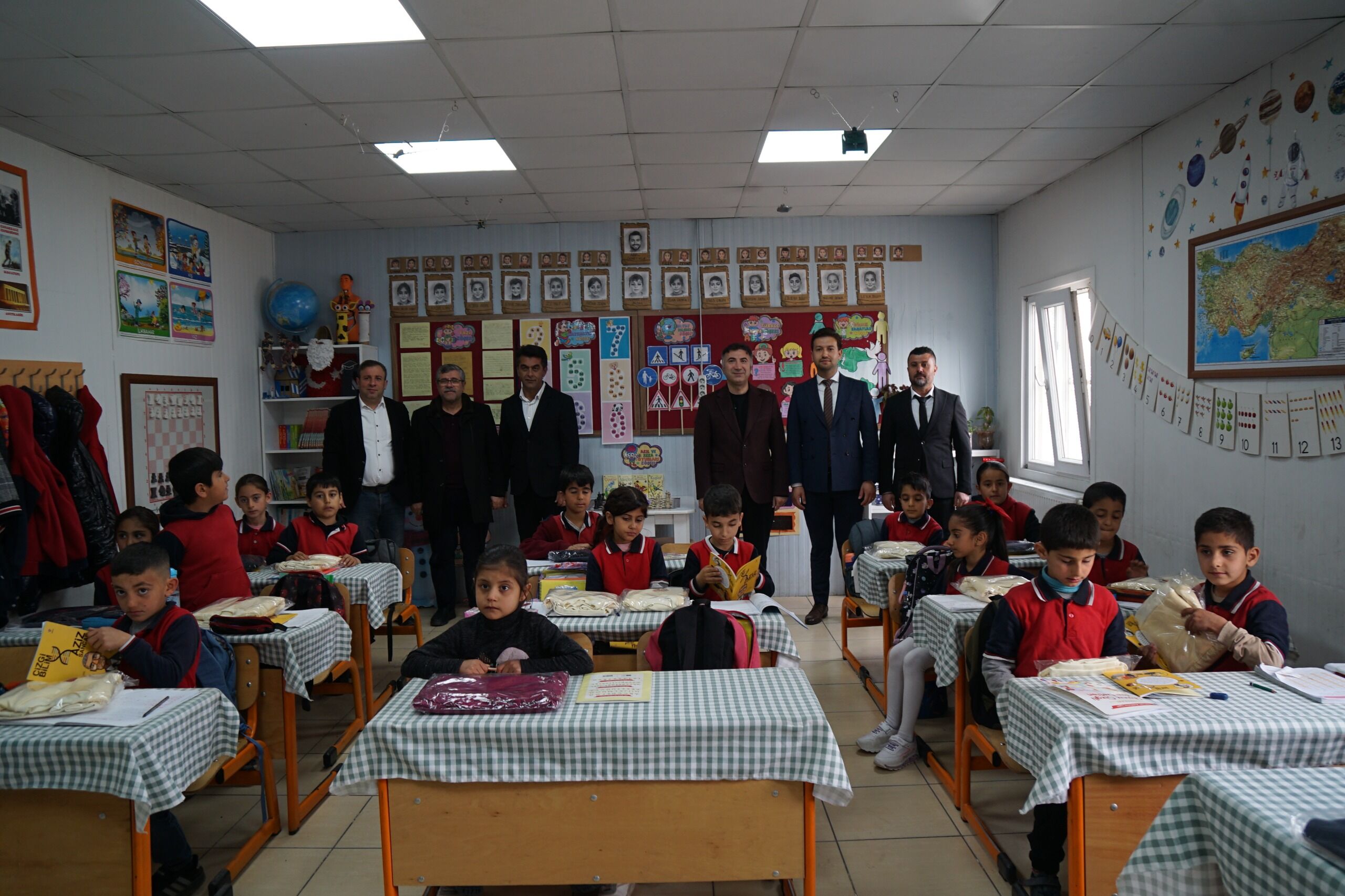 Rektör Demir İlkokul Öğrencileriyle Bilim Söyleşisinde Buluştu (3)