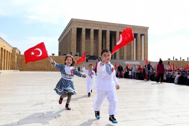 23 Nisan Ulusal Egemenlik ve Çocuk Bayramı: Türkiye genelinde kutlanıyor