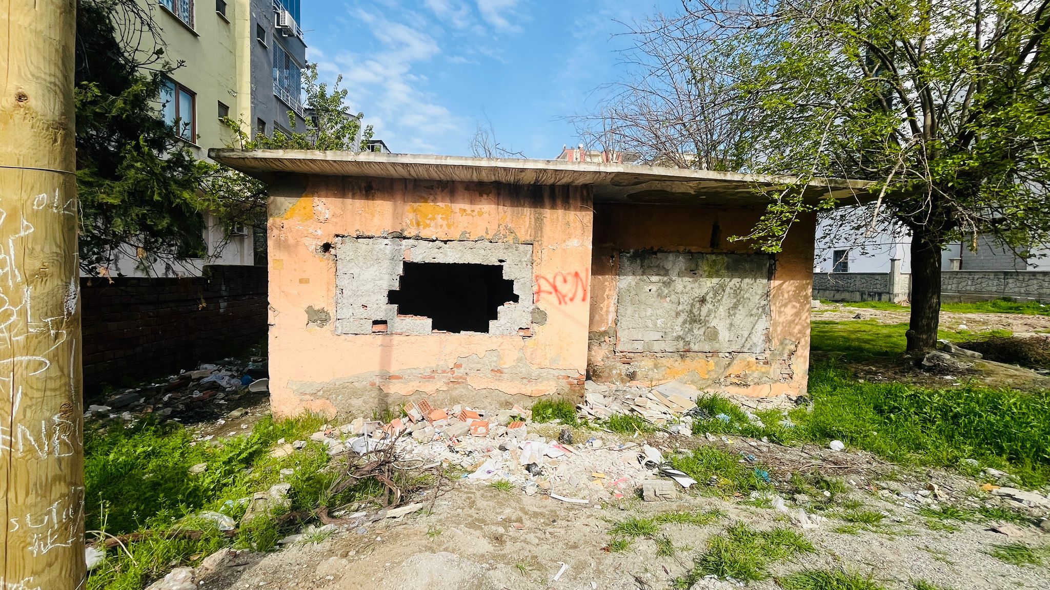 Bahçelievler'de Metruk Evler Mahalleliyi Tedirgin Ediyor (2)