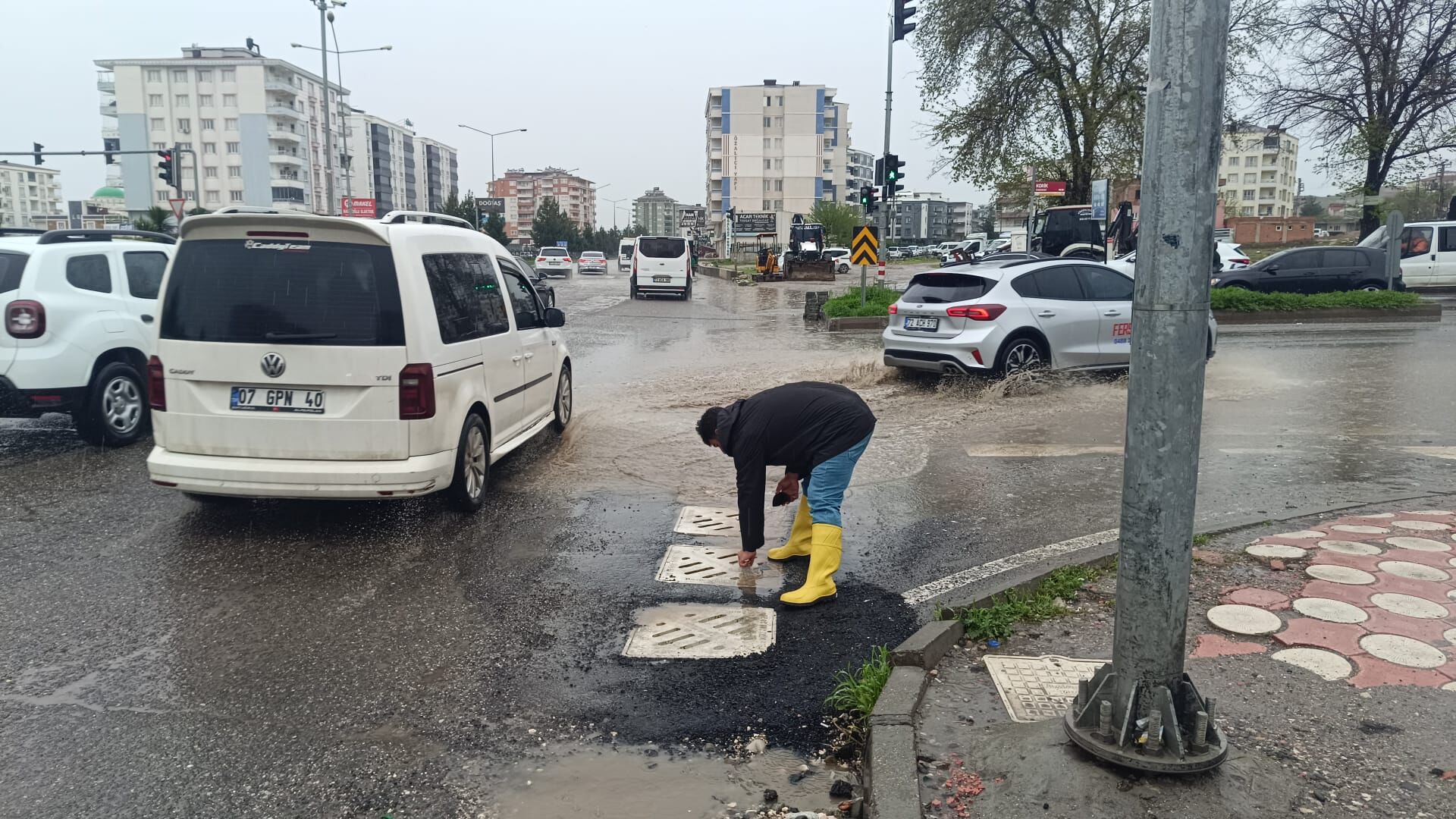 Batman Belediyesi’nden Sağanak Yağış İçin Tedbir (3)