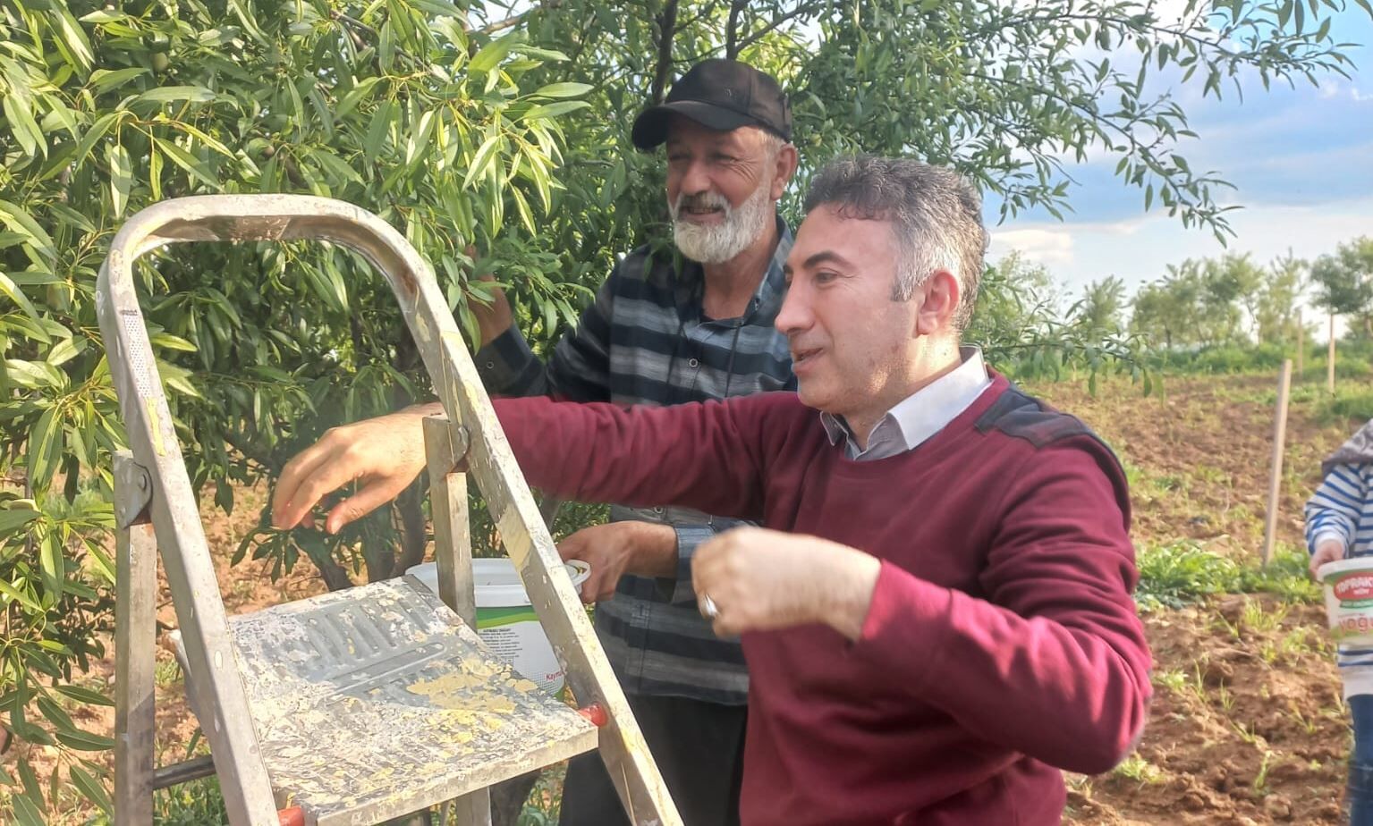 Batman Üniversitesinde 10 Bin Meyve Fidanı Toprakla Buluşuyor (3)