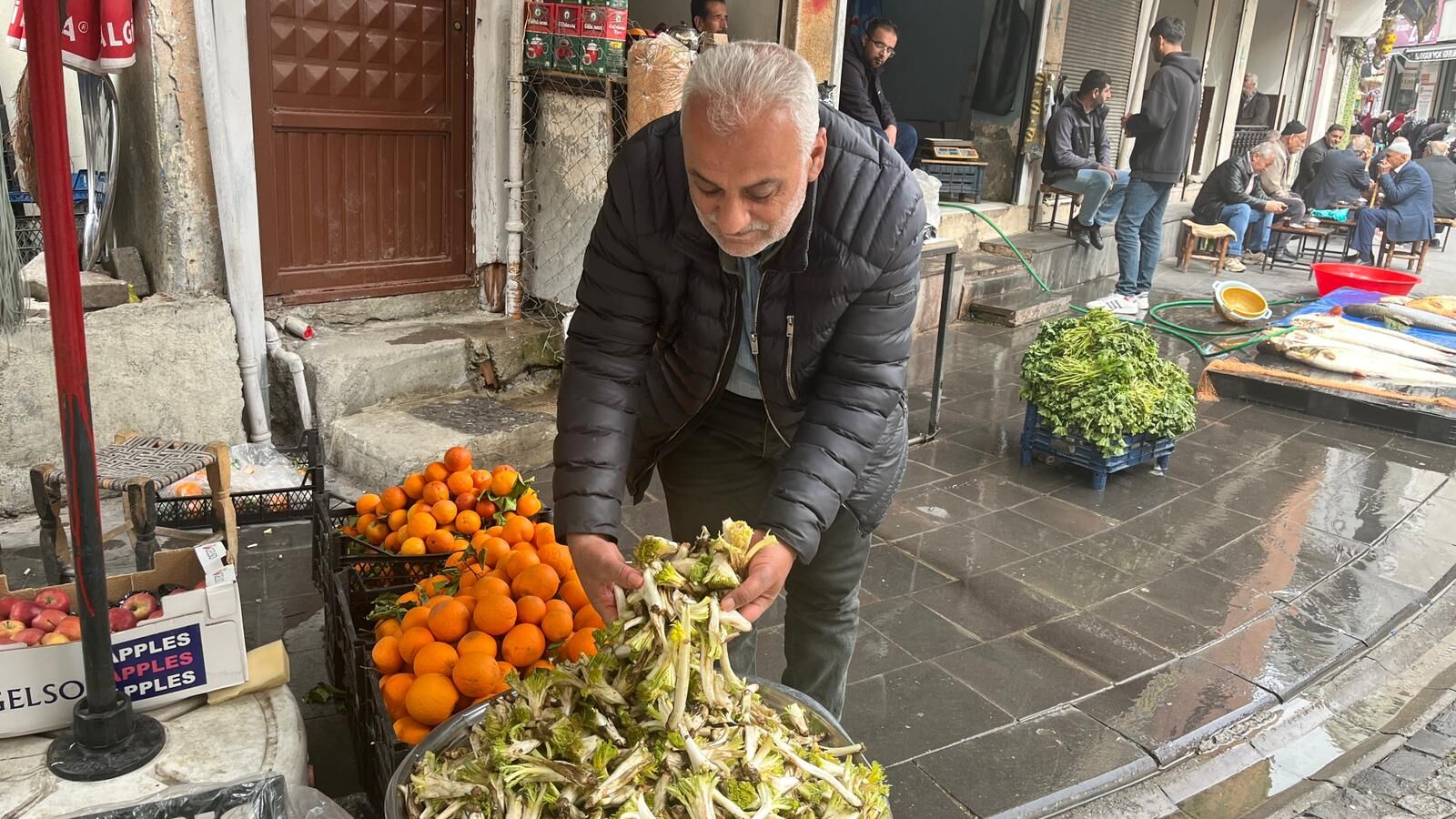 Batman’da Kenger Otu Tezgahlarda Yerini Aldı Kilosu 200 Lira (2)