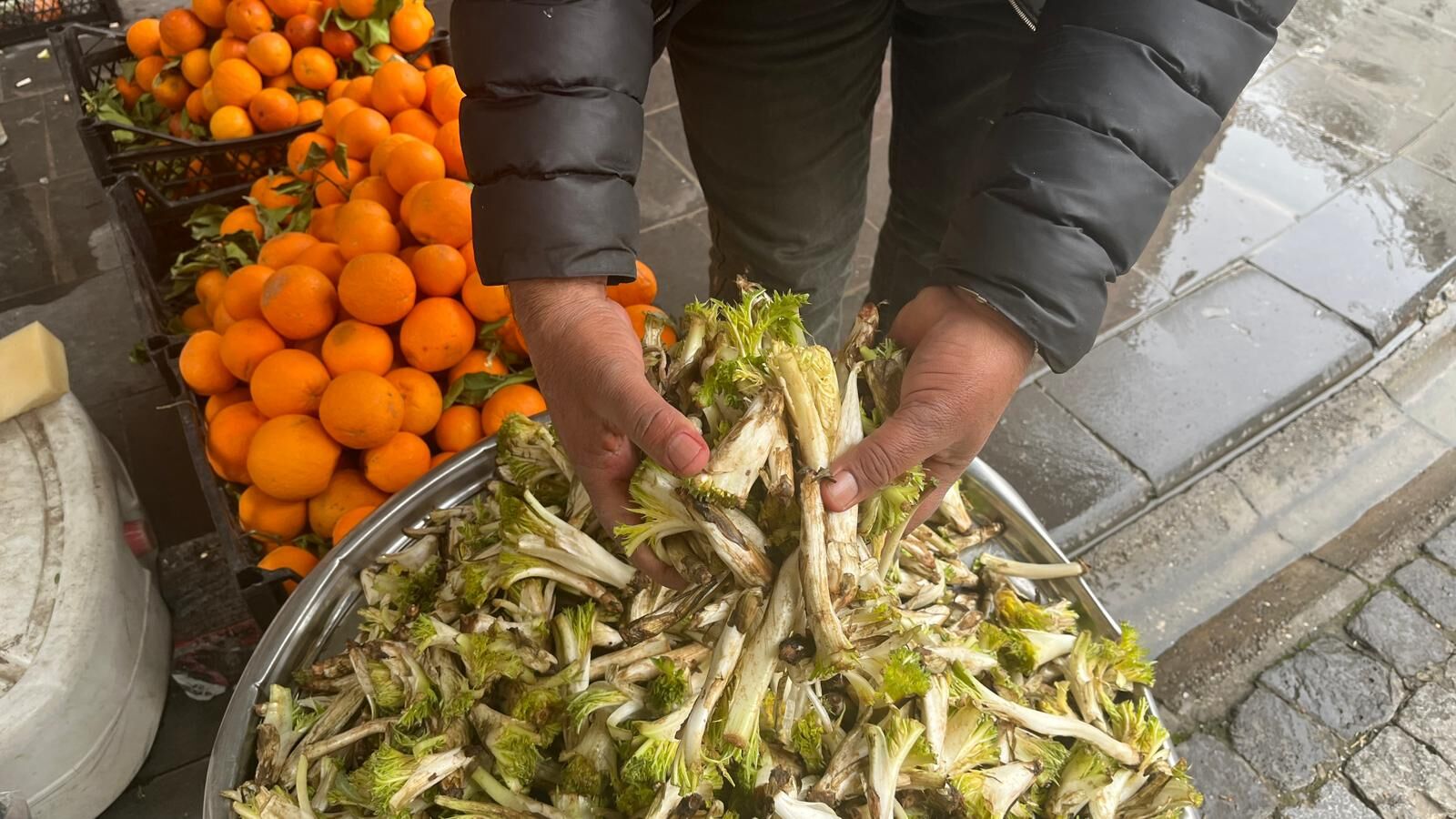 Batman’da Kenger Otu Tezgahlarda Yerini Aldı Kilosu 200 Lira (4)