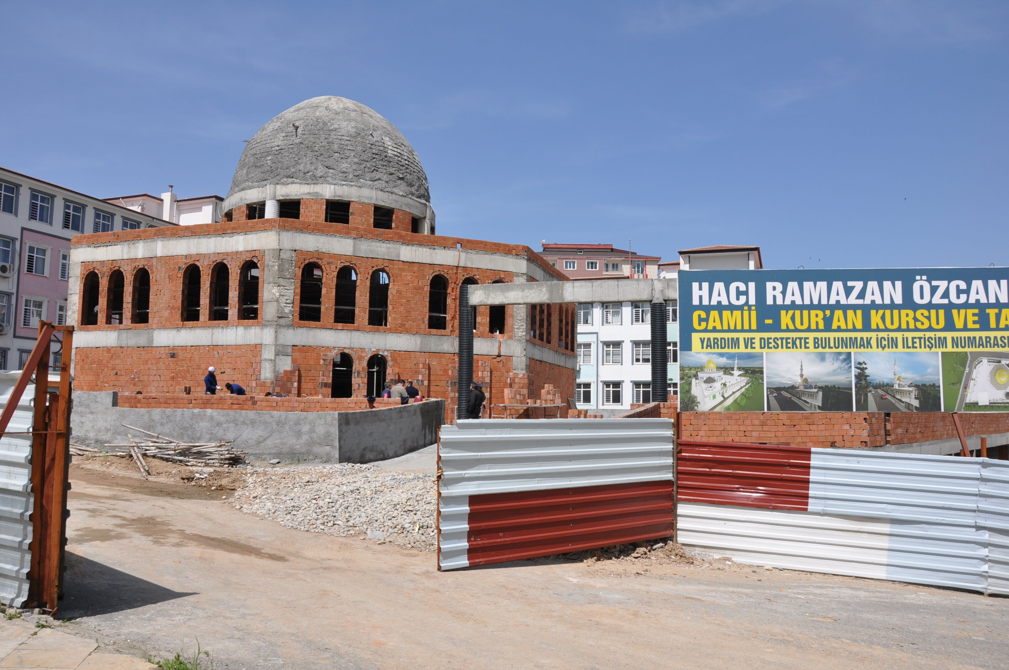 Batman’da Mescid I Aksa Modelli Cami Yükseliyor (2)