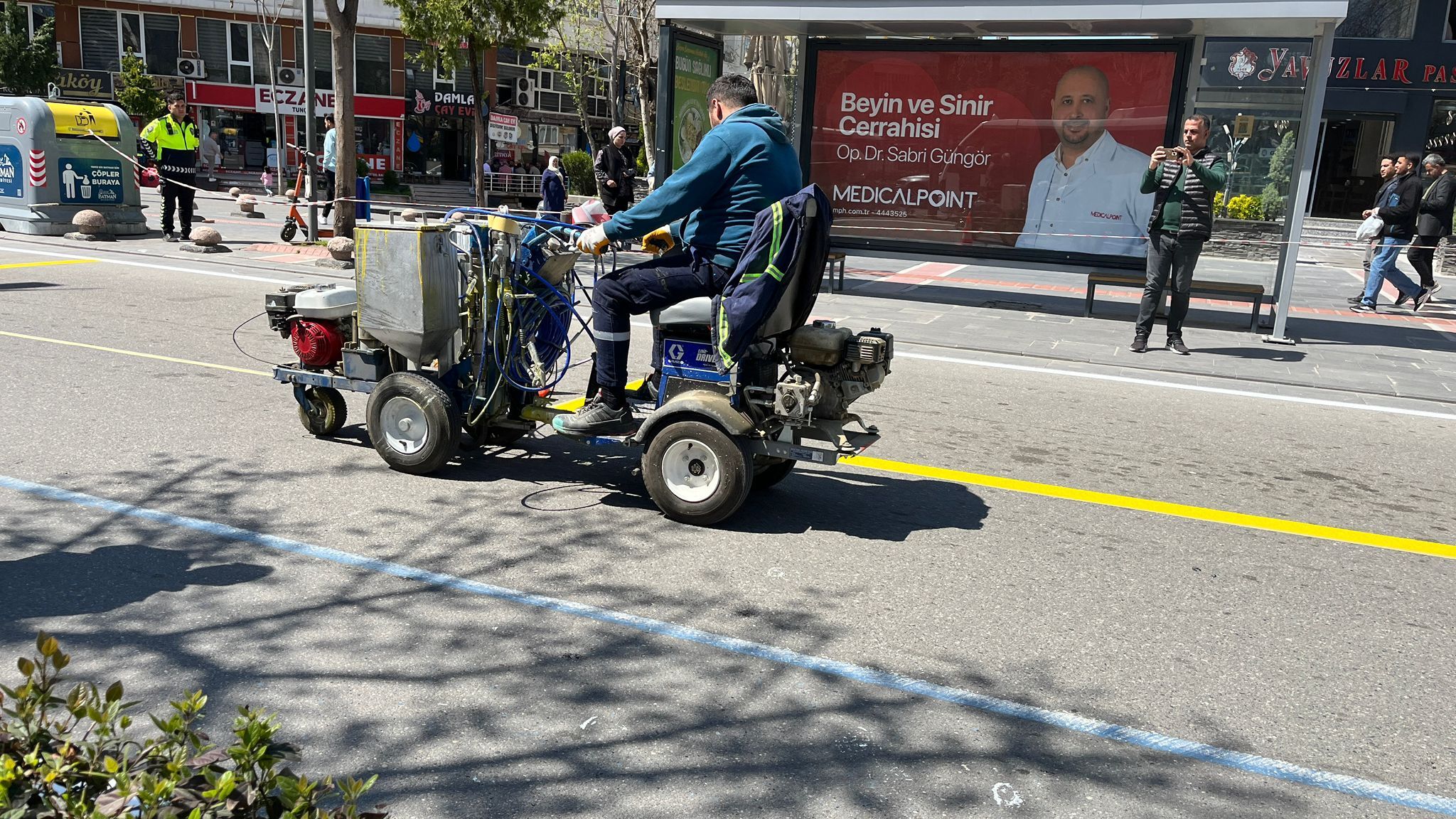 Batman’da Silinen Yol Çizgileri Boyanıyor (1)