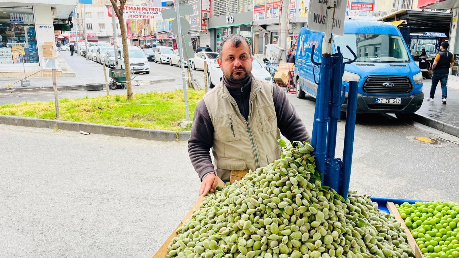 Batman'da Yerli Badem Bereketi Kilosu 120 Liradan Tezgâha İndi (3)