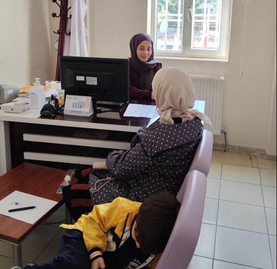 Beşiri’de Sağlıklı Gelecek İçin Ev Ev Ziyaret Aşı Haftası’nda Anne Adaylarına Özel Eğitim (1)