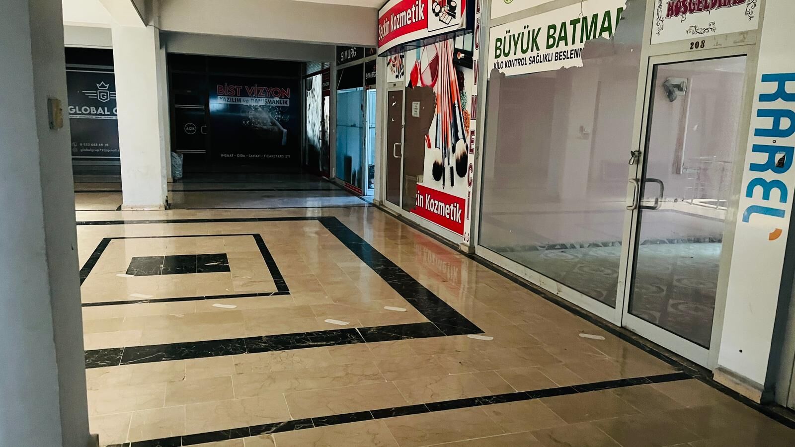 Bir Zamanların Ticaret Kalbi 2000 İş Merkezi Sessizliğe Büründü (2)