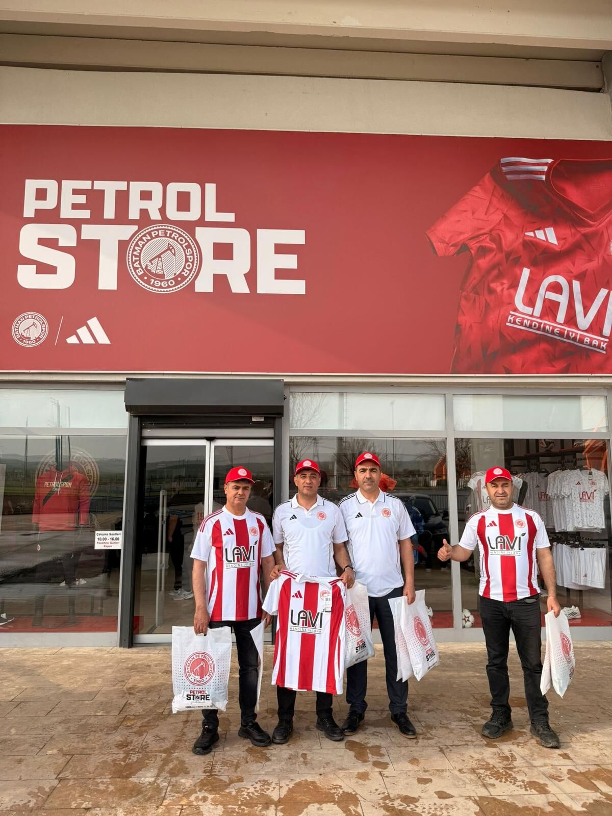 Habizbinililer Derneği, Petrolspor’un Yanında (3)