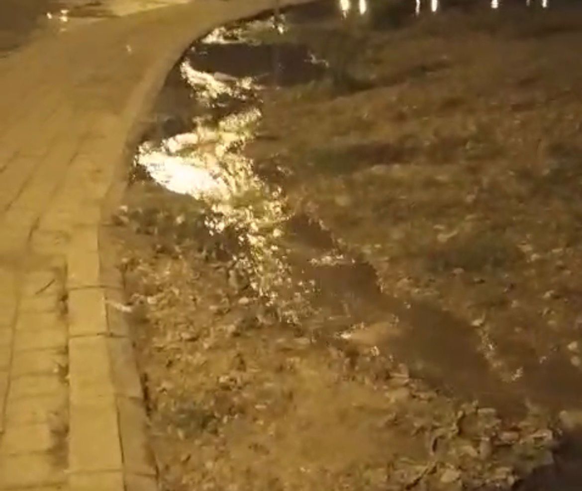 Kuyubaşı Toki’de Rögar Taşkını Vatandaş Çözüm Bekliyor (3)