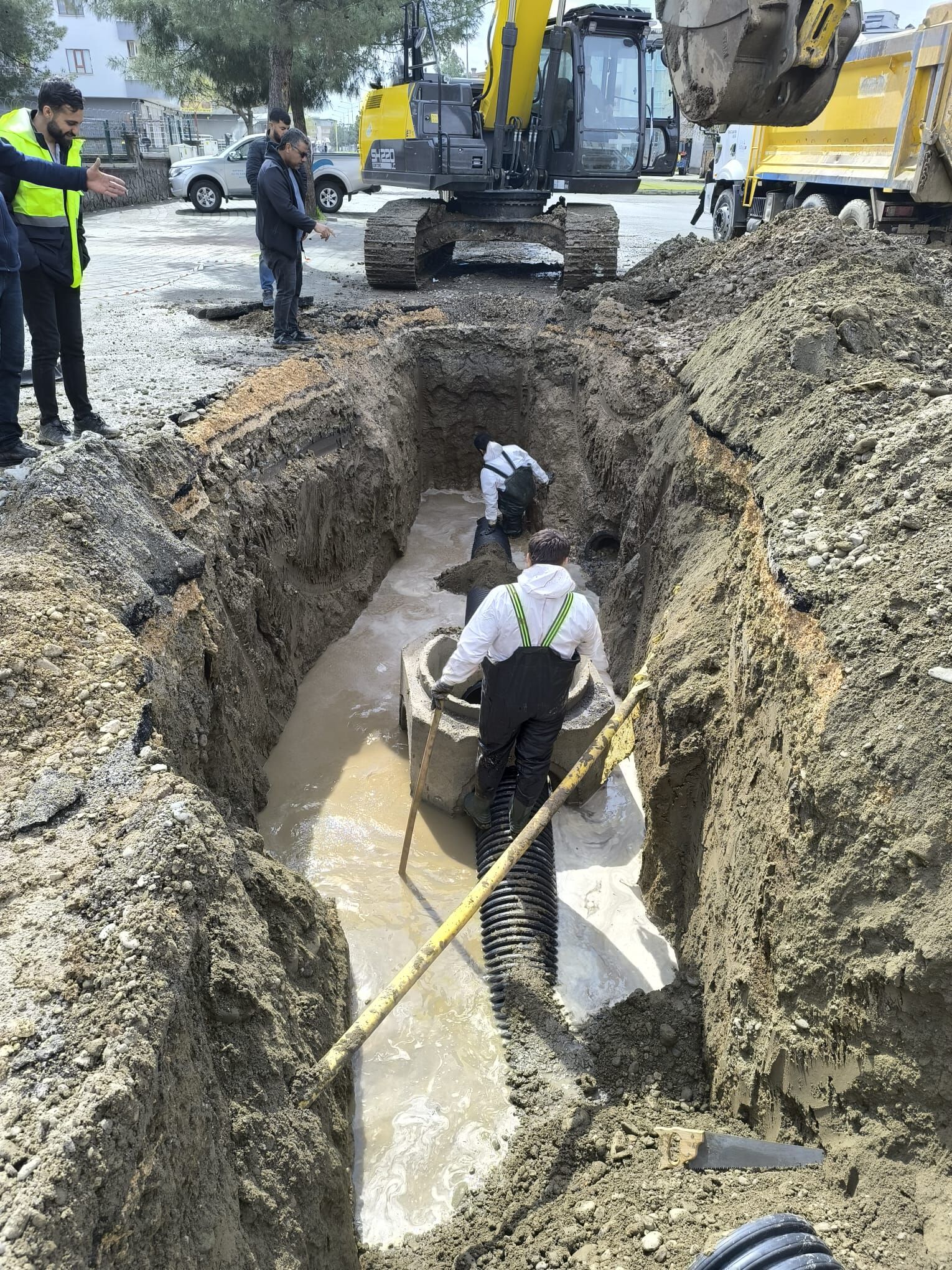 Petrol Mahallesi’nin Altyapısı Güçleniyor (2)