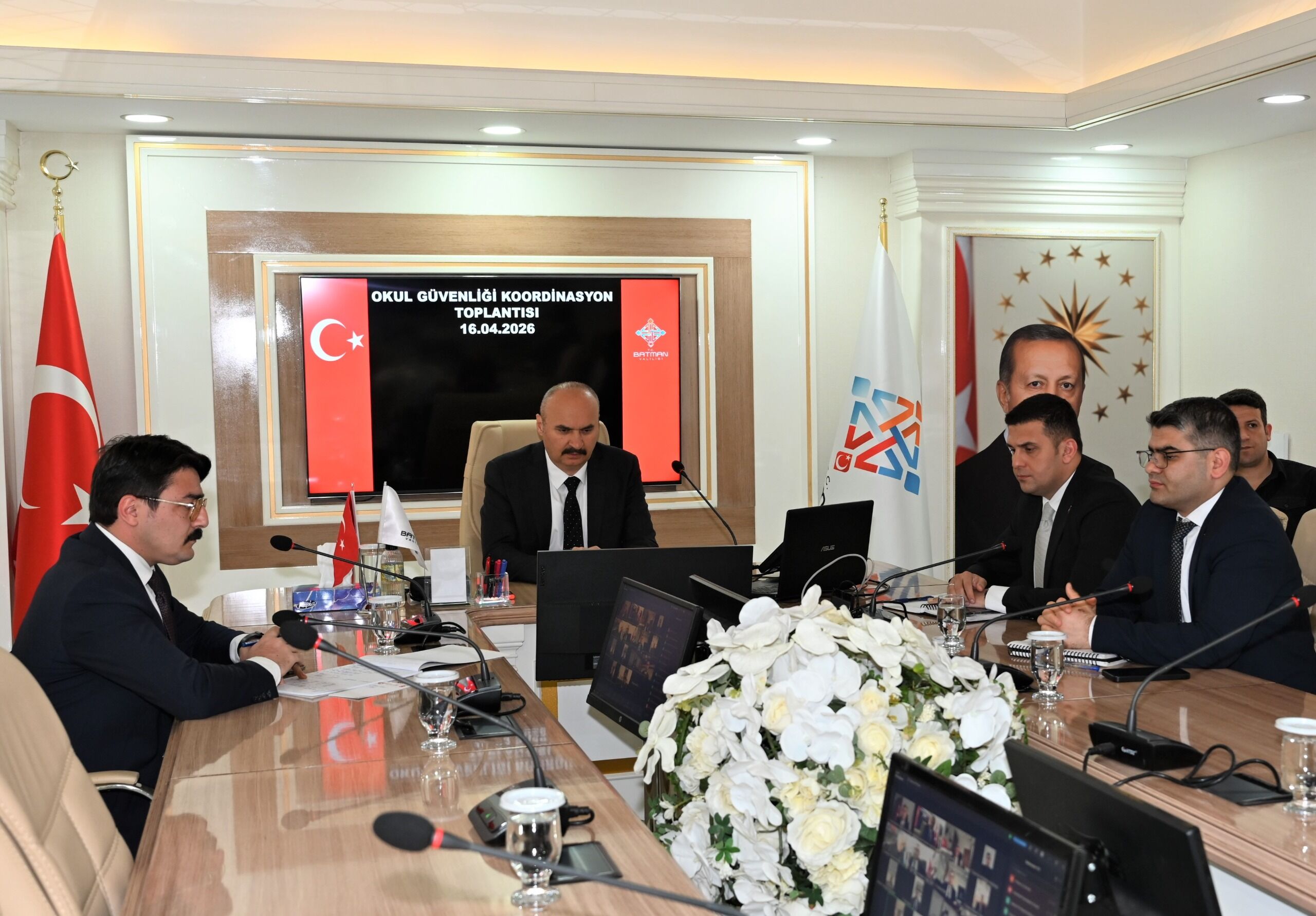 Vali Canalp Başkanlığında Okul Güvenliği Toplantısı Gerçekleştirildi (3)