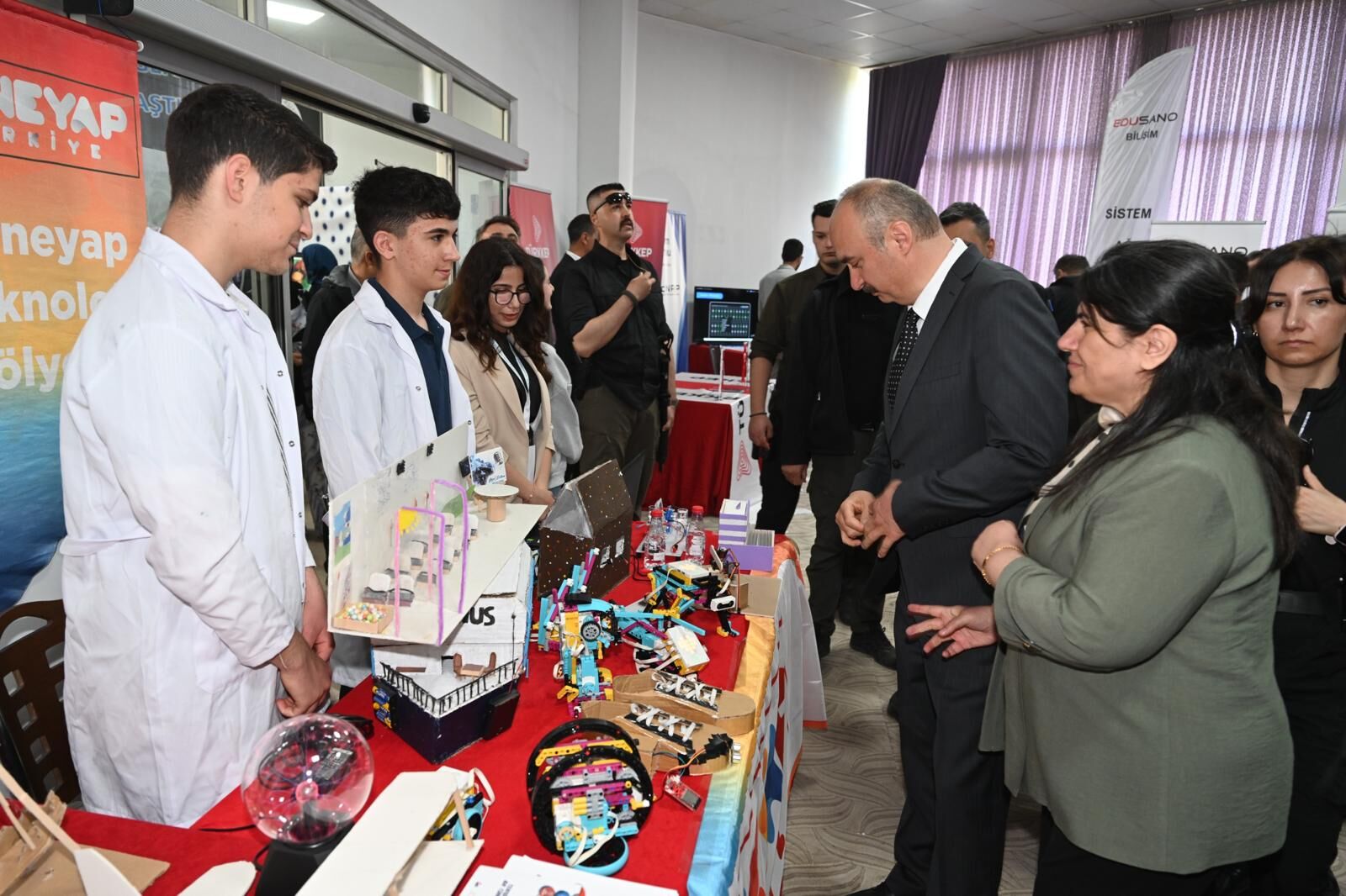 Vali Canalp “Yapay Zekâ Çağın En Belirleyici Gücü” (2)