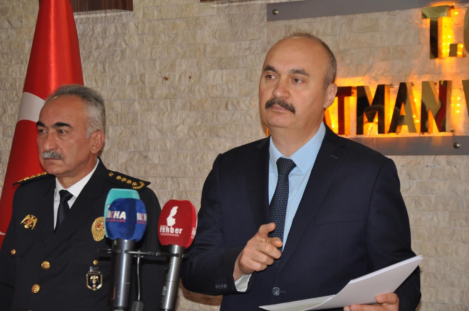 Vali Canalp’tan Batman’da Yağış Sonrası Su Birikintilerine Açıklama (2)