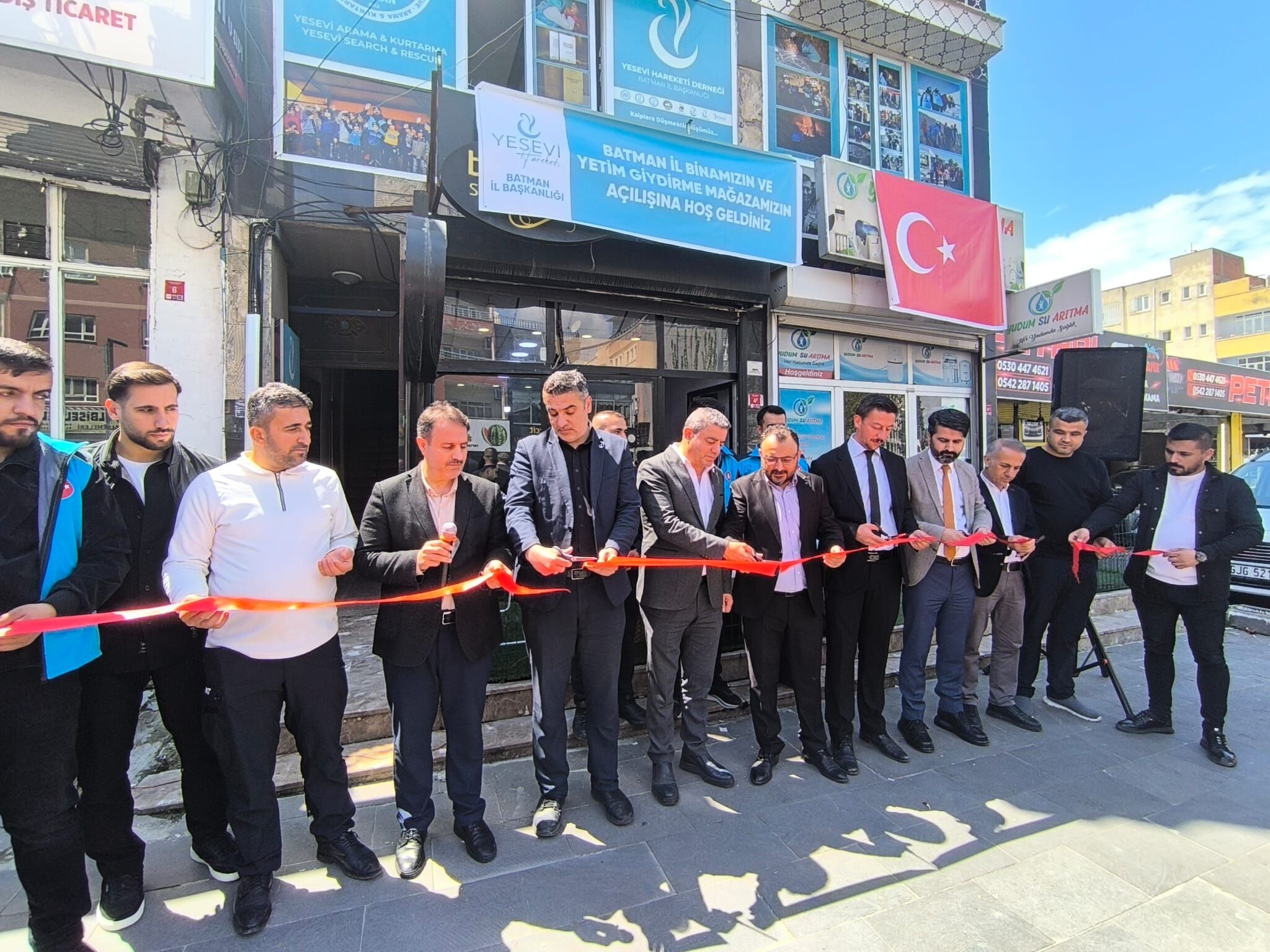 Yesevi Hareketi Derneği Ve Yetim Giydirme Mağazası Açıldı (3)-2