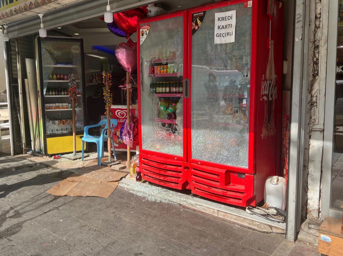Ziya Gökalp Mahallesi’nde Silahlı Saldırı Büfe Ve Kahvehane Tarandı (2)