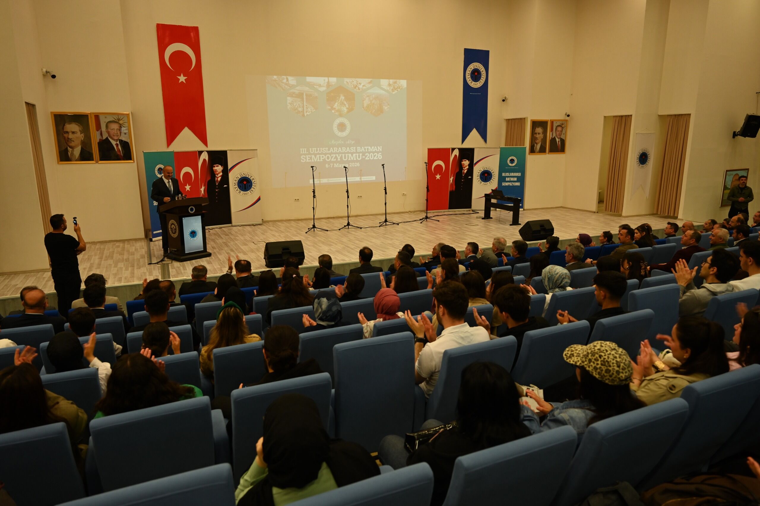 3. Uluslararası Batman Sempozyumu “Maziden Atiye” Temasıyla Başladı (1)