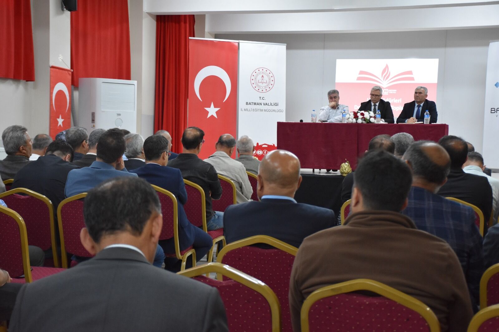 Batman’da Lise Müdürleri Eğitim Gündemi İçin Bir Araya Geldi (1)