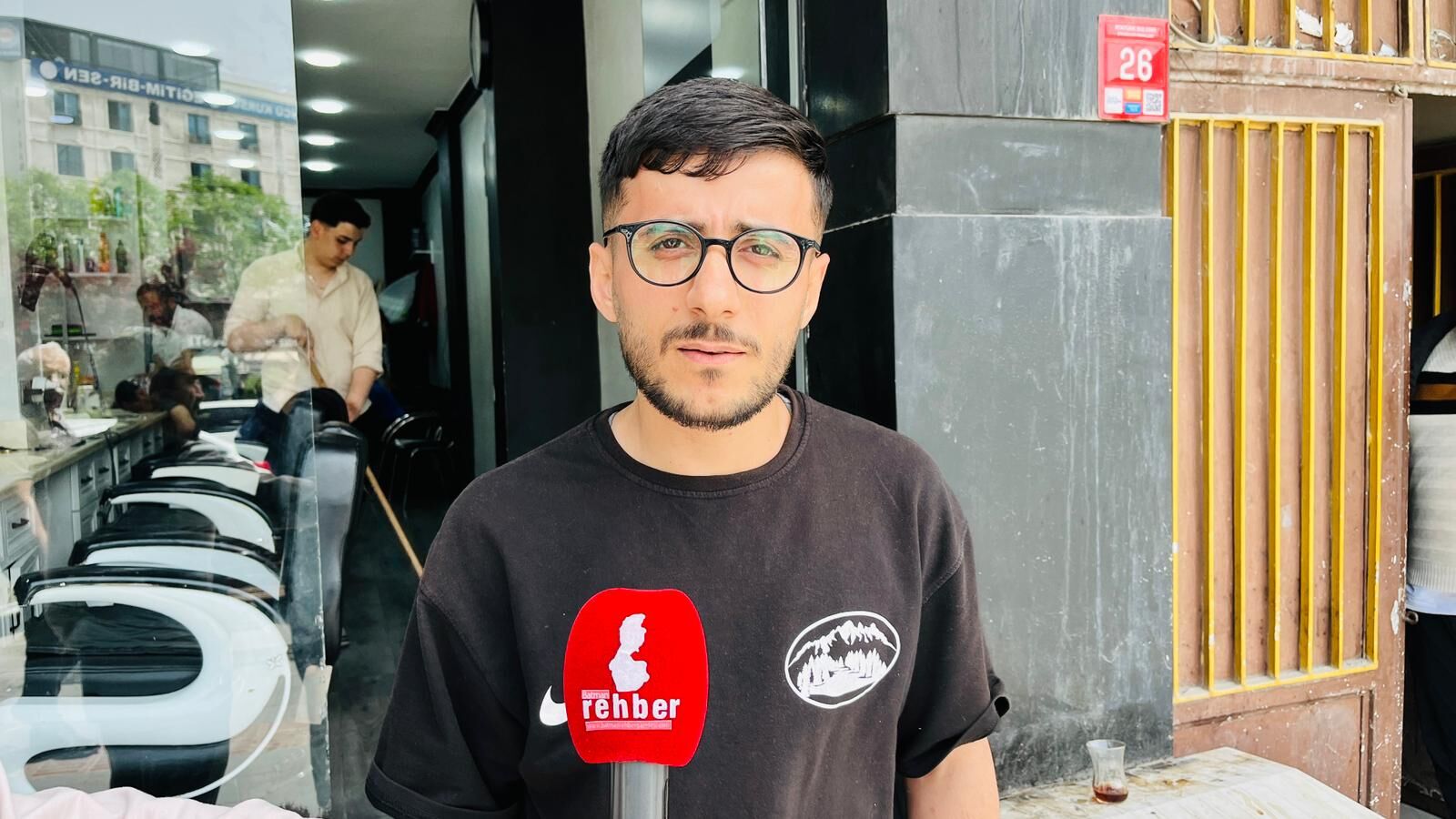 Batmanlı Esnaftan Yetkililere Çağrı Güneşten Yanıyoruz, Ağaç Dikilmesini İstiyoruz (3)