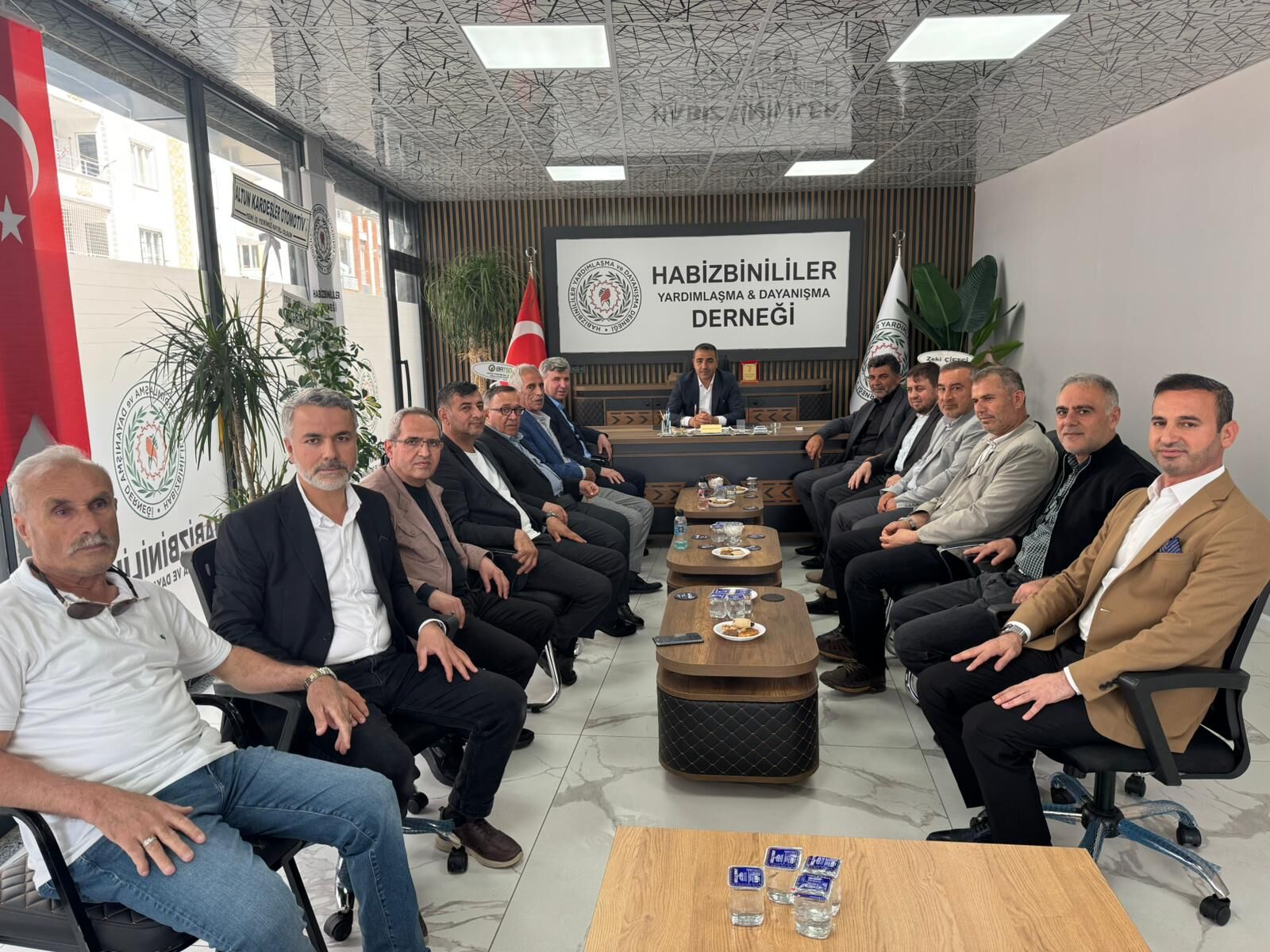 Kayapınar Belediye Başkanı Özhan’dan Habizbinililer Derneği’ne Hayırlı Olsun Ziyareti (3)