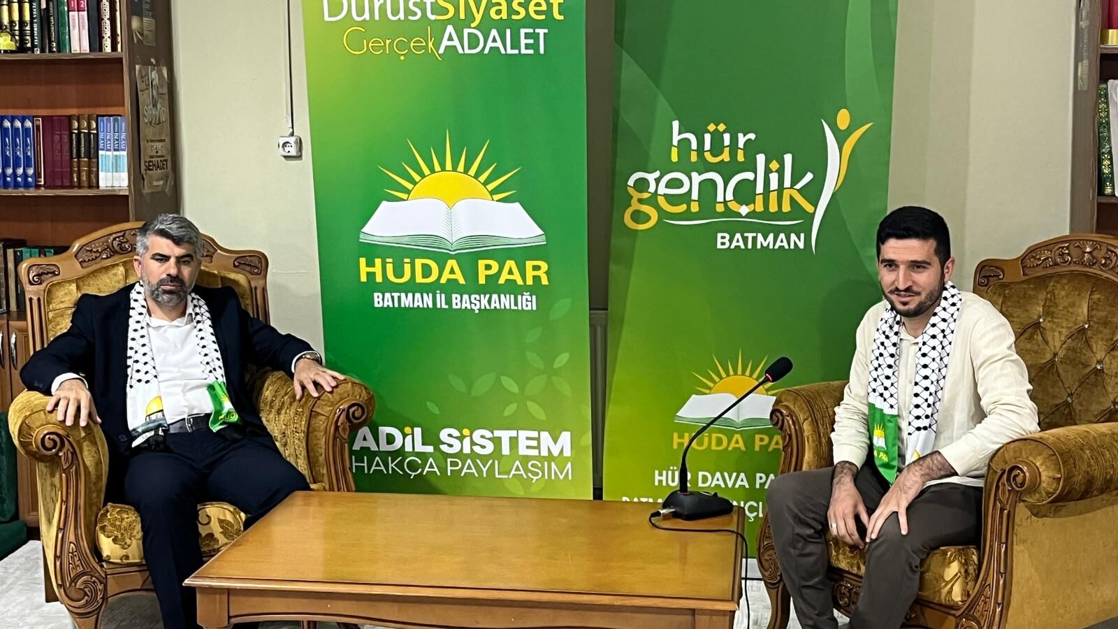Milletvekili Faruk Dinç Batman’da Gençlerle Buluştu Gençler Yozlaşmıyor, Yozlaştırılıyor (4)