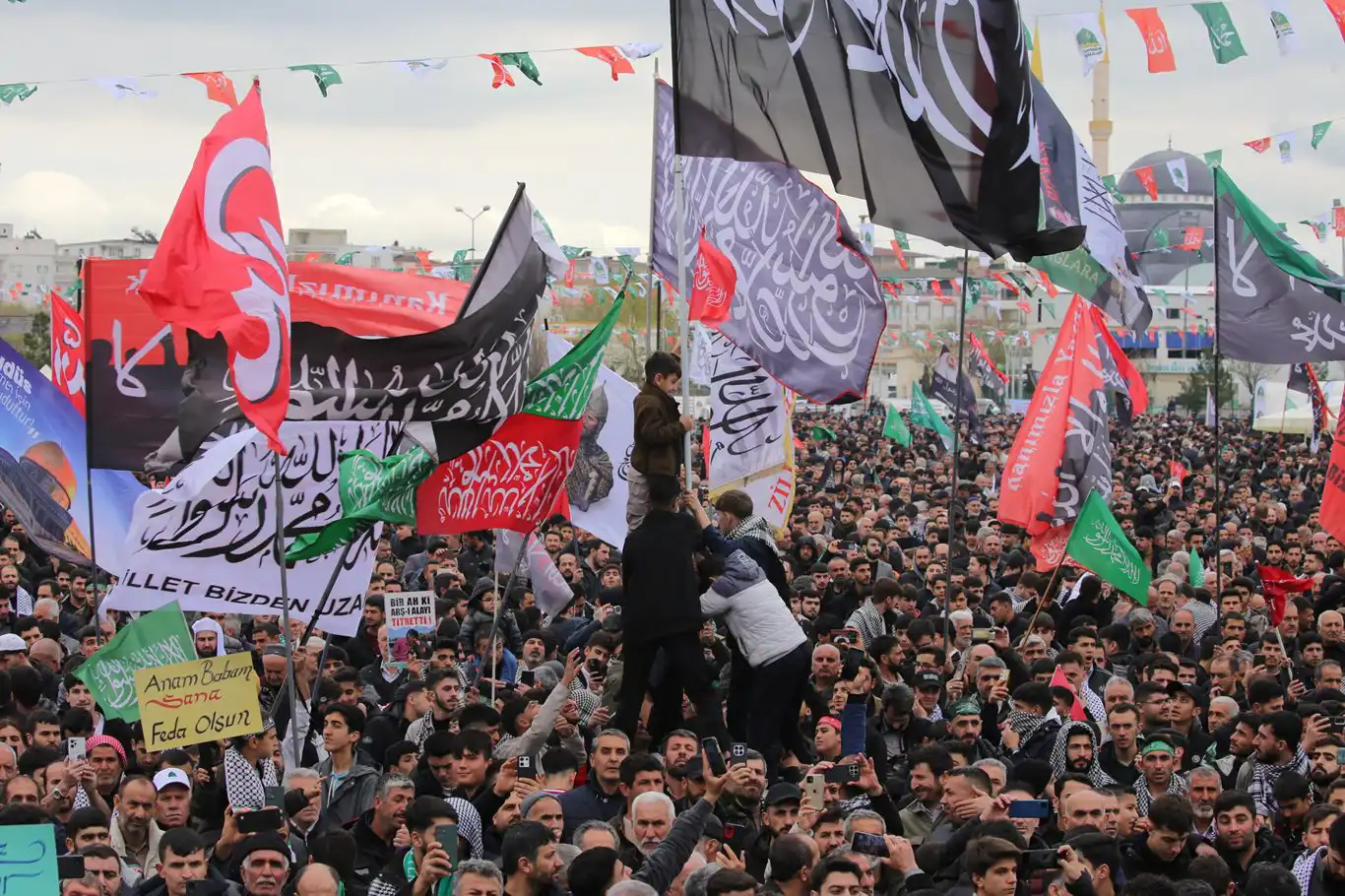 Peygamber Sevgi̇si̇ Her Kesi̇mi̇ Buluşturdu-3