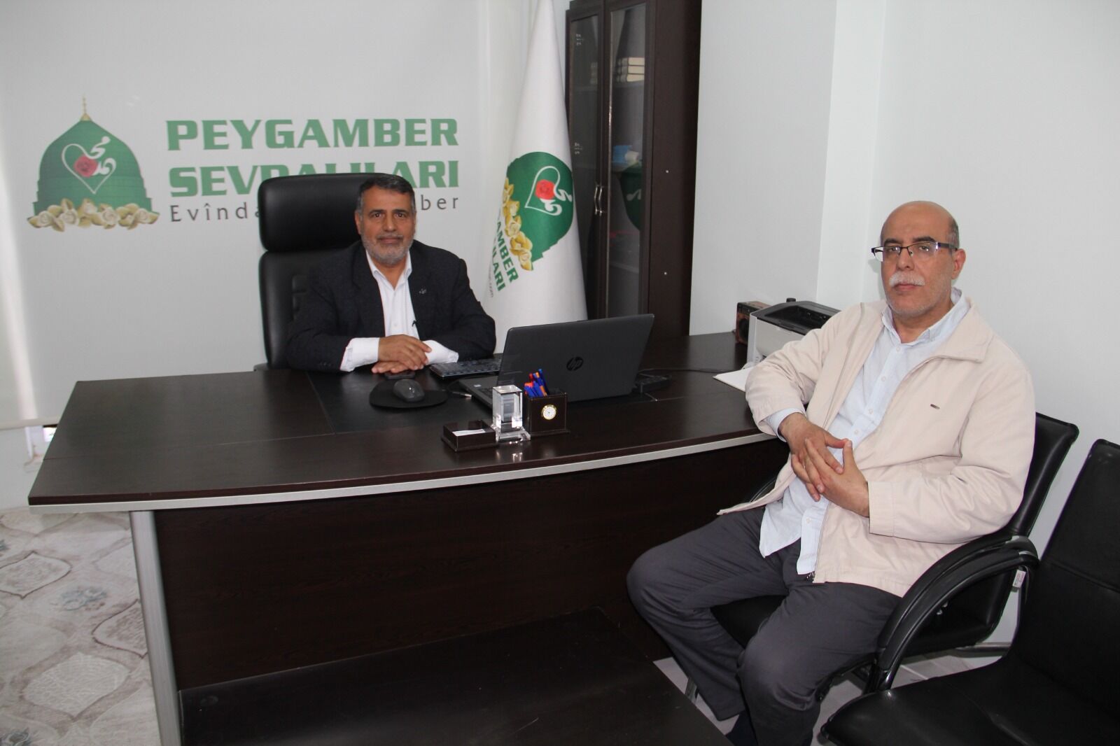 Peygamber Sevgi̇si̇ Her Kesi̇mi̇ Buluşturdu
