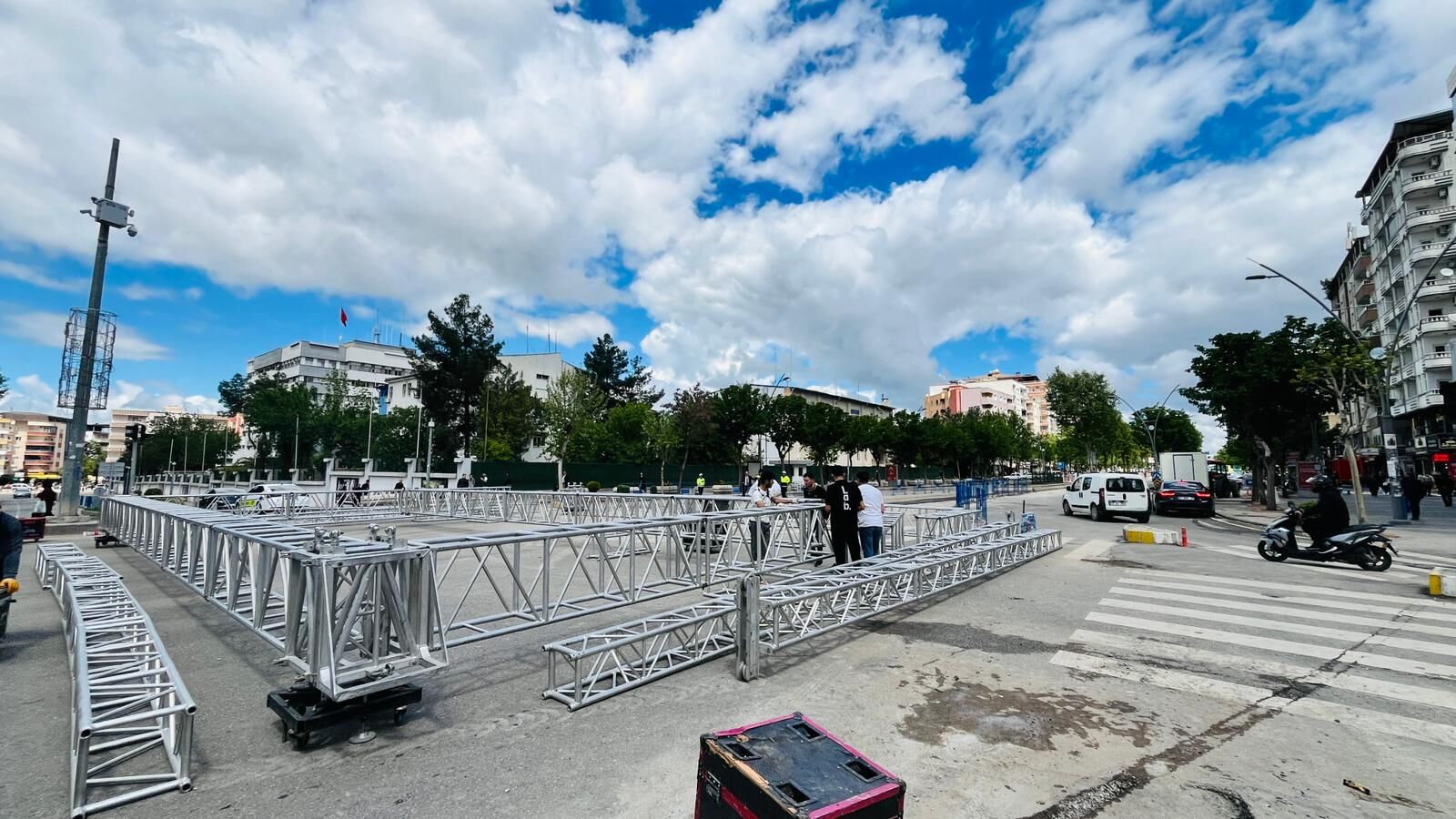 Şampiyonluk Coşkusu Eziyete Dönüşmesin! Ana Cadde Bir Haftadan Fazla Trafiğe Kapatılıyor (1)