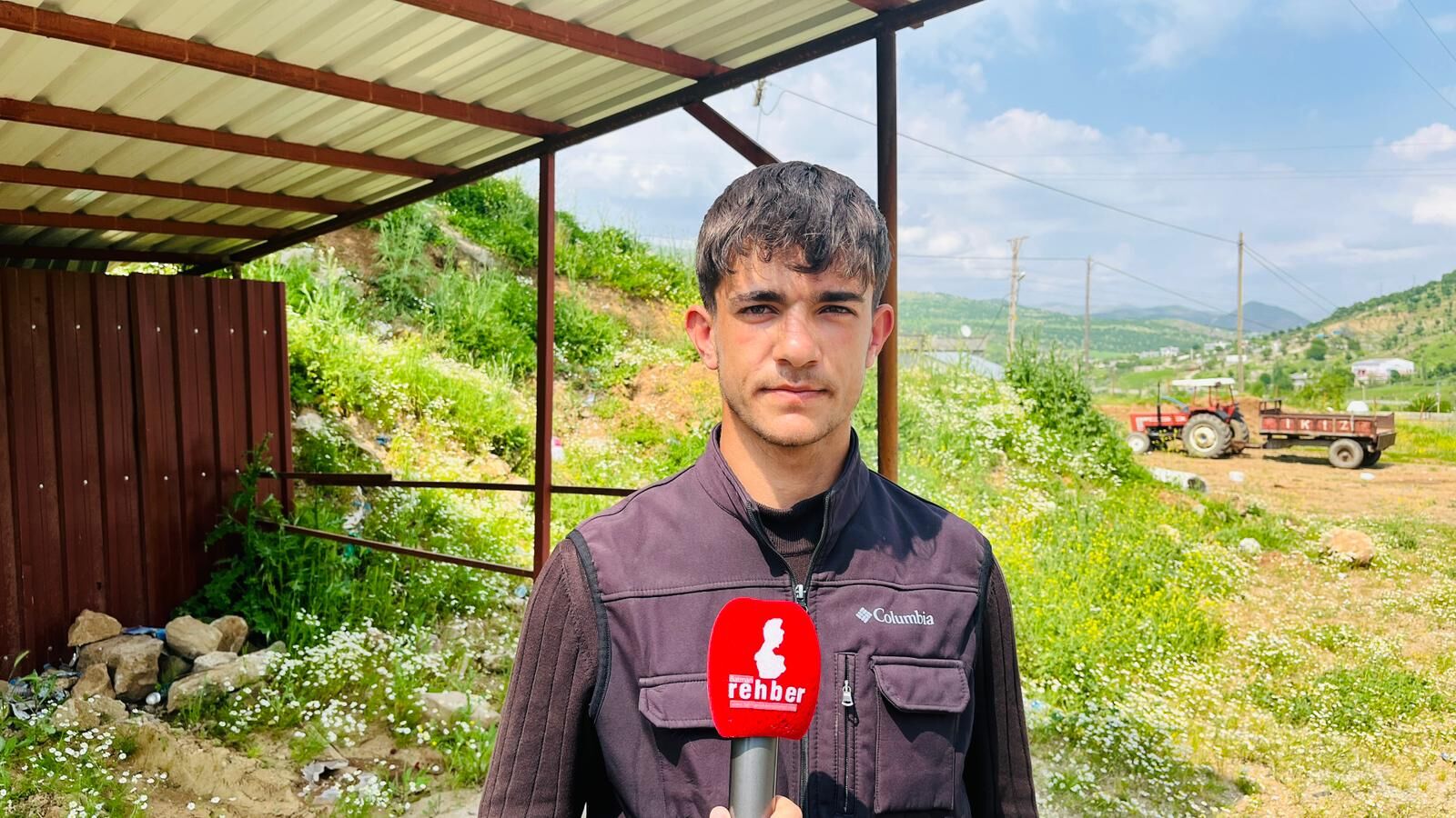 Sason’da Yol Kenarları Kırmızı Altınla Süslendi Tarladan Tezgâha Taze Hasat (2)