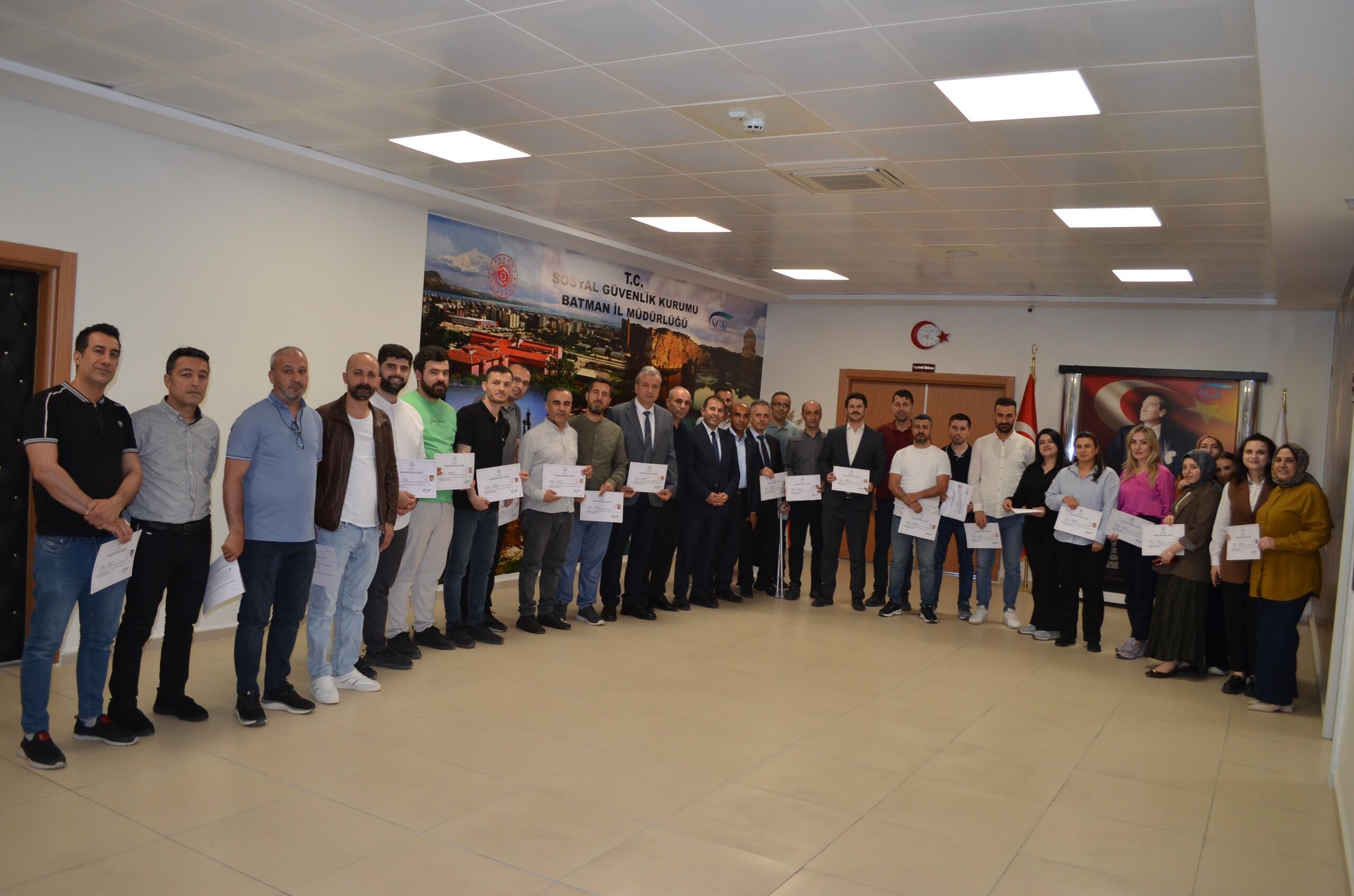 Sgk Haftası’nda Başarı Ödüllendirildi Özverili Personele Başarı Belgesi (3)