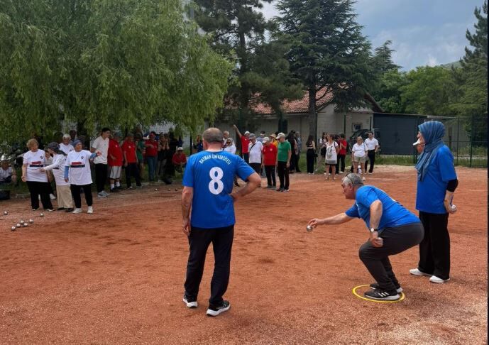 Batman 60+ Tazelenme Üniversitesi Olimpiyatlarda Mücadele Etti (1)