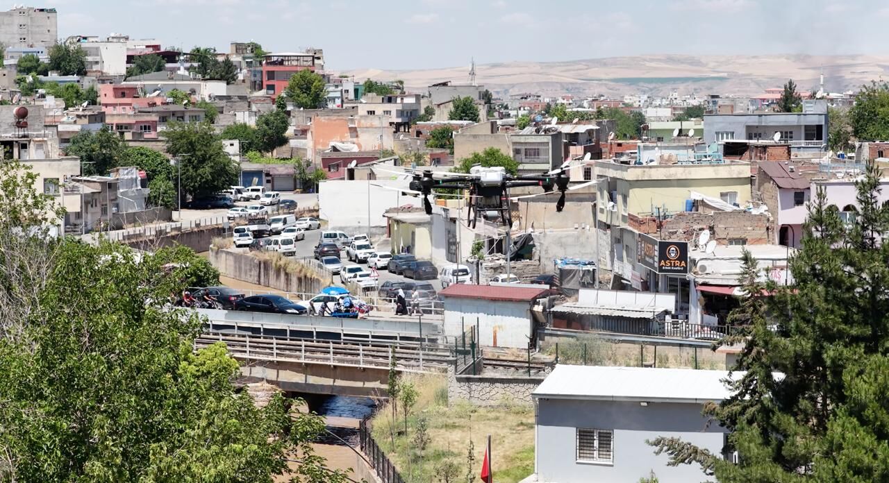 Batman Belediyesi Yaz Boyunca Haşerelere Karşı Drone Destekli İlaçlama Yapacak (2)