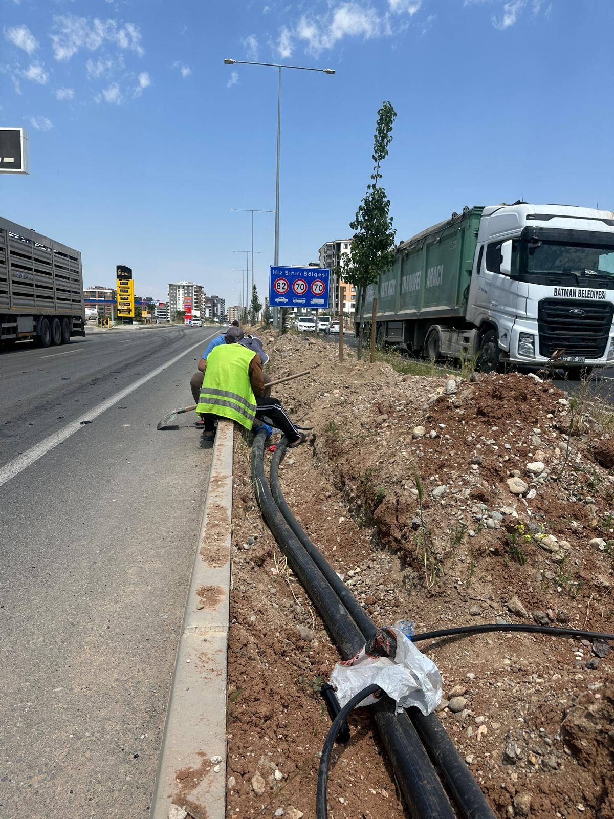 Batman Çevre Yollarında Yeşil Kuşak Ve Altyapı Çalışmaları Sürüyor (4)