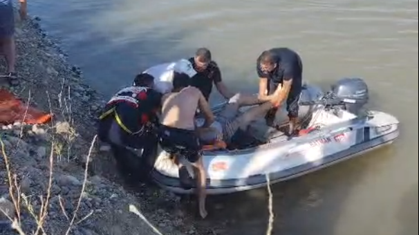 Batman Çevre Yolunda Boğulma Tehlikesi Kalp Masajı Yapıldı (2)-1