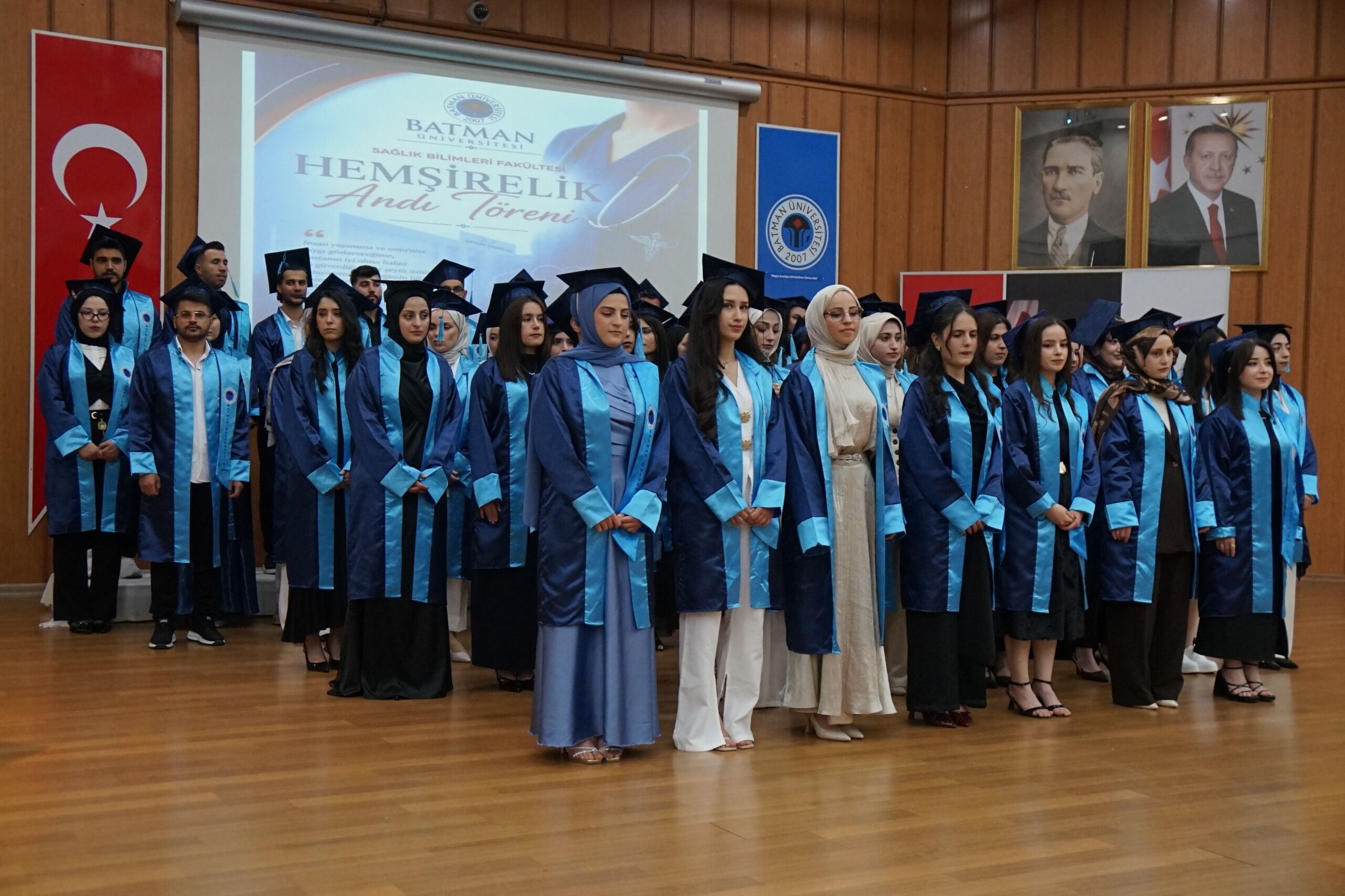 Batman Üniversitesi'nde Mezuniyet Coşkusu (4)