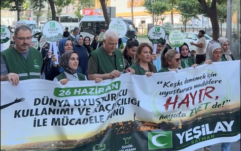 Batman'da Bağımlılığa Karşı Farkındalık Yürüyüşü Gerçekleştirildi (2)