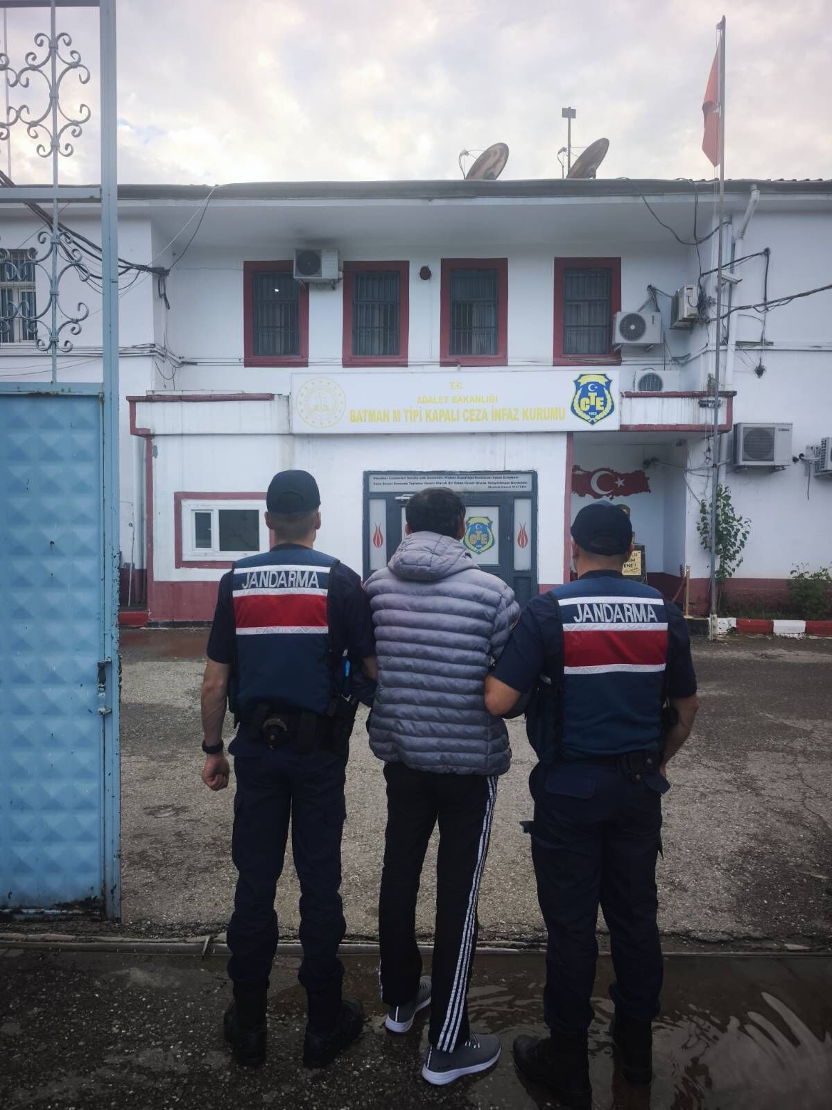 Batman'da Uyuşturucu Operasyonu Kokain, Skunk Ve Ecstasy Ele Geçirildi (1)