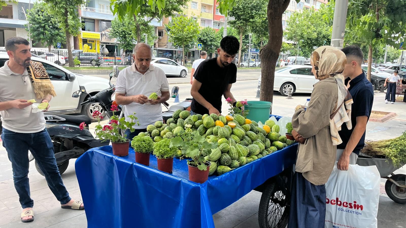 Batman'da Yazın Vazgeçilmezi Acur Tezgâhlardaki Yerini Aldı (2)