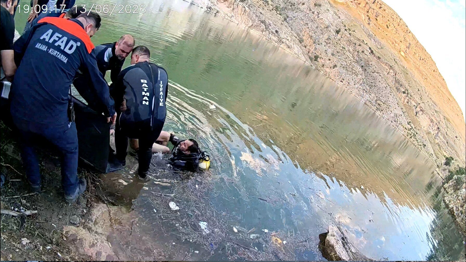 Botan Çayı’nda Acı Son 17 Yaşındaki Genç Hayatını Kaybetti (2)