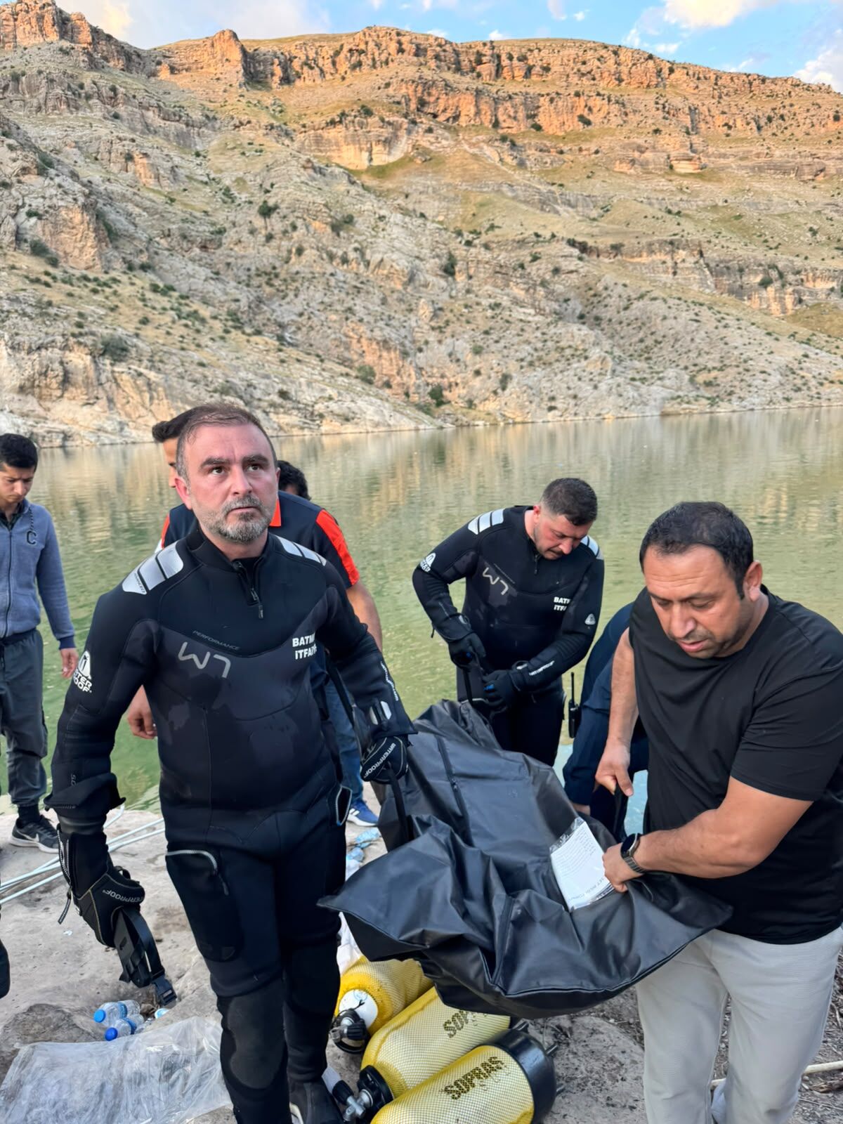 Botan Çayı’nda Acı Son 17 Yaşındaki Genç Hayatını Kaybetti (8)