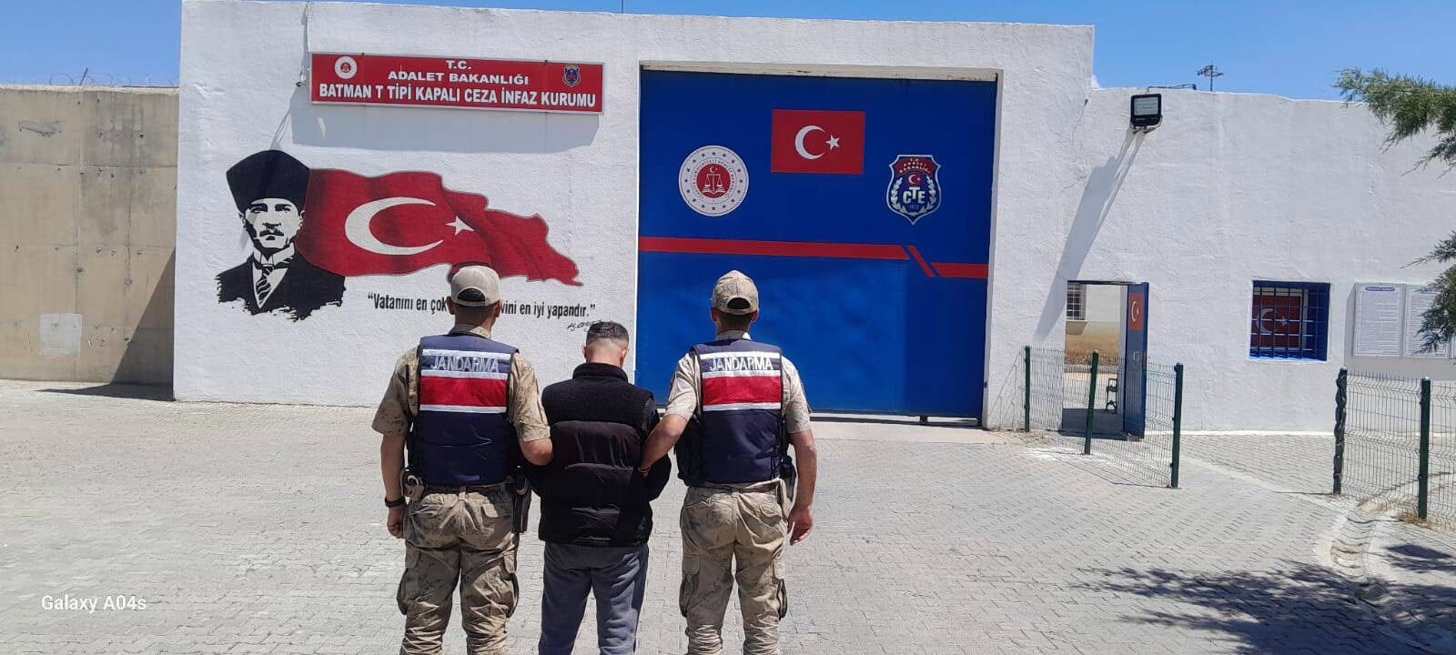 Jandarmadan Kozluk Ve Sason’da Dev Operasyon Zehir Tacirlerine Büyük Darbe! (2)