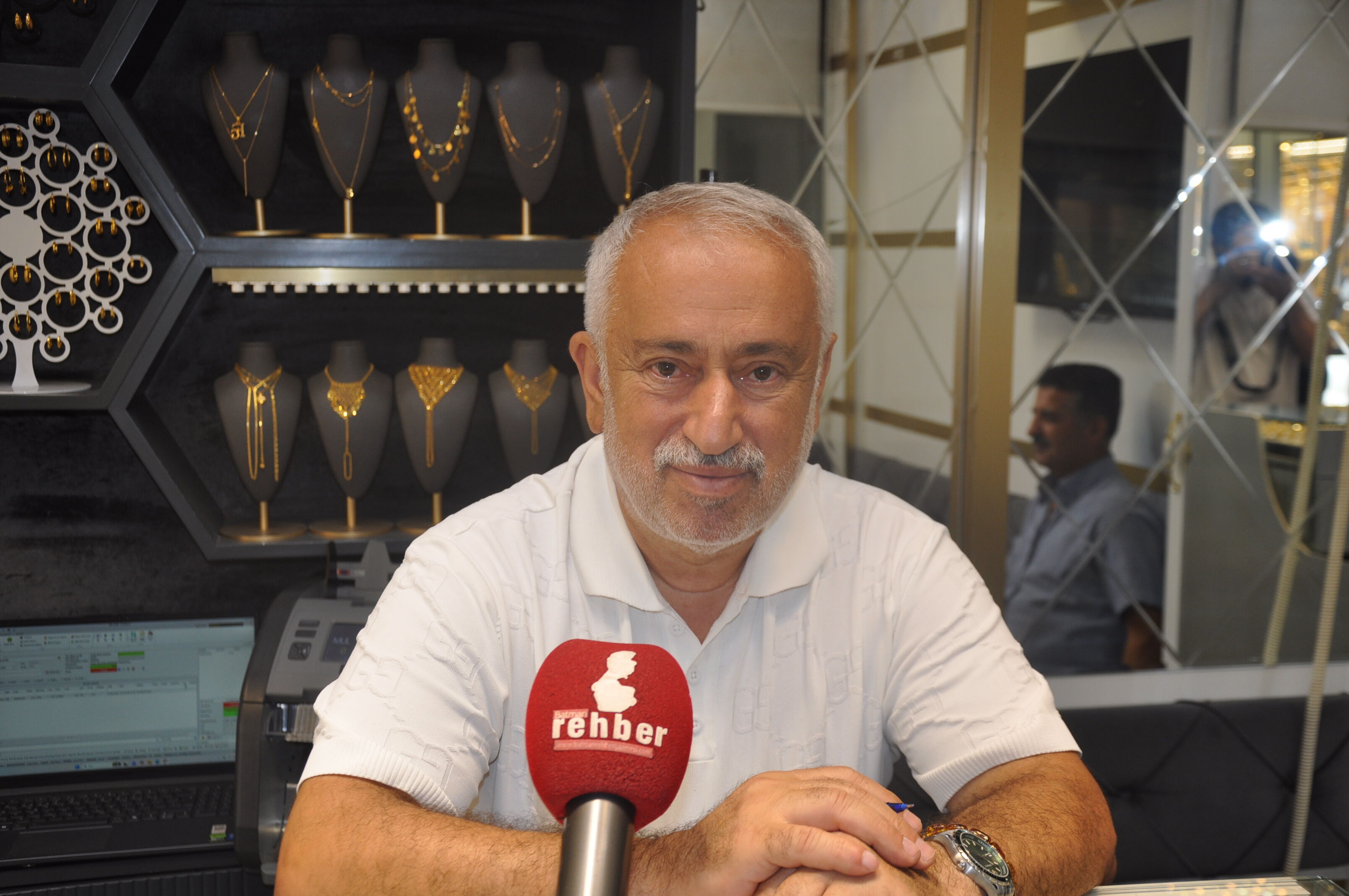 Kuyumcular Karamsar Değil “Altın Güvenli Liman Olmayı Sürdürecek” (2)