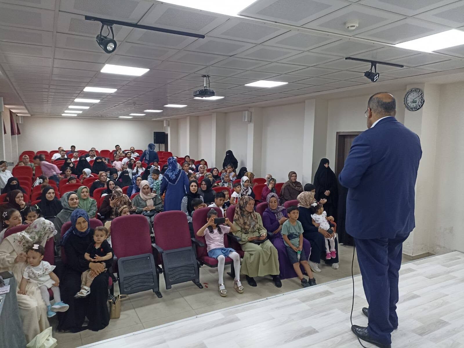 Minik Yüreklerden Büyük Performans Seyyid Hasan 4 6 Yaş Kur’an Kursu’nda Yıl Sonu Coşkusu (1)
