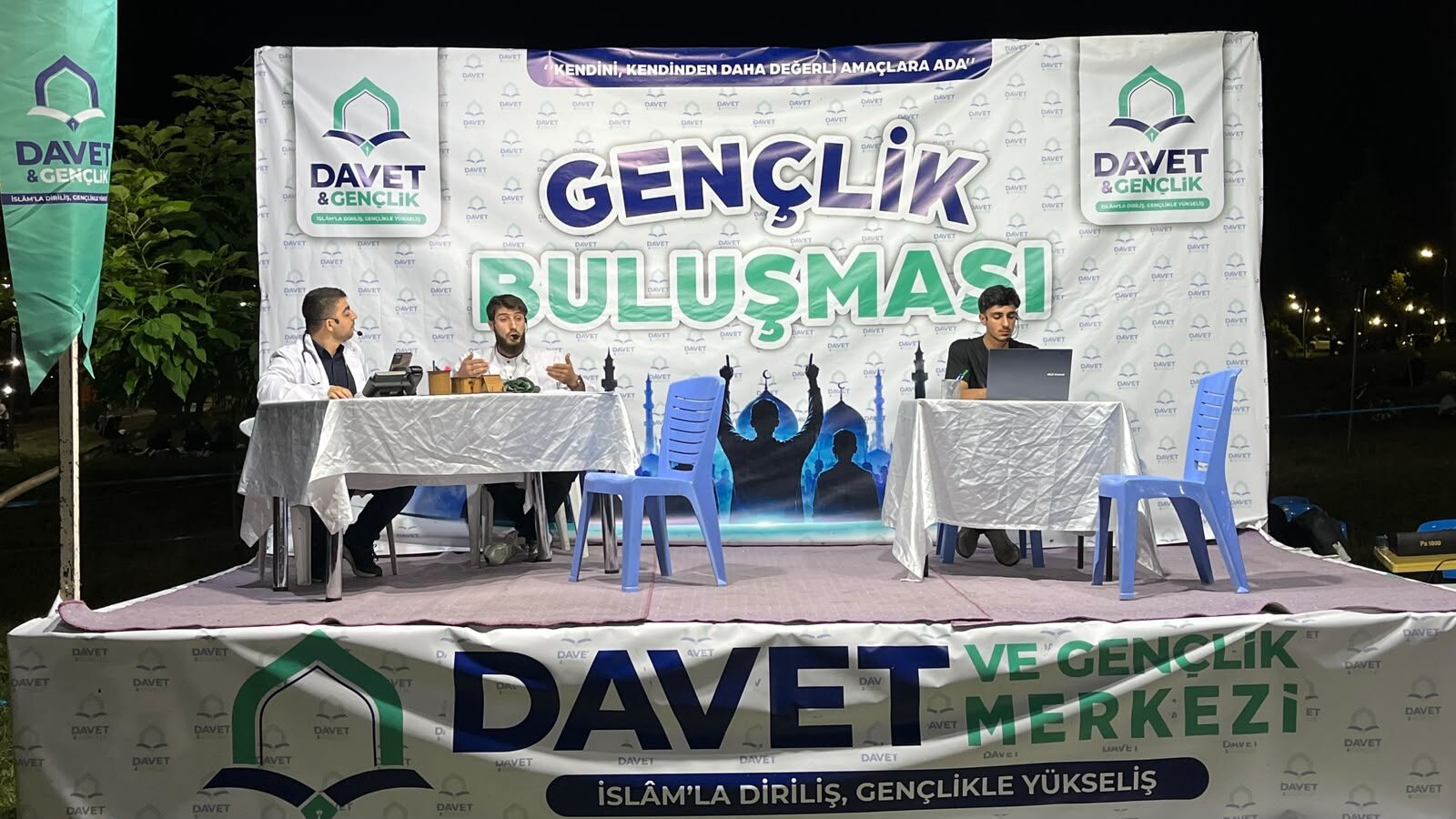 Sütçü Çağın İçinde Olun Ama Çağın Kölesi Olmayın (14)