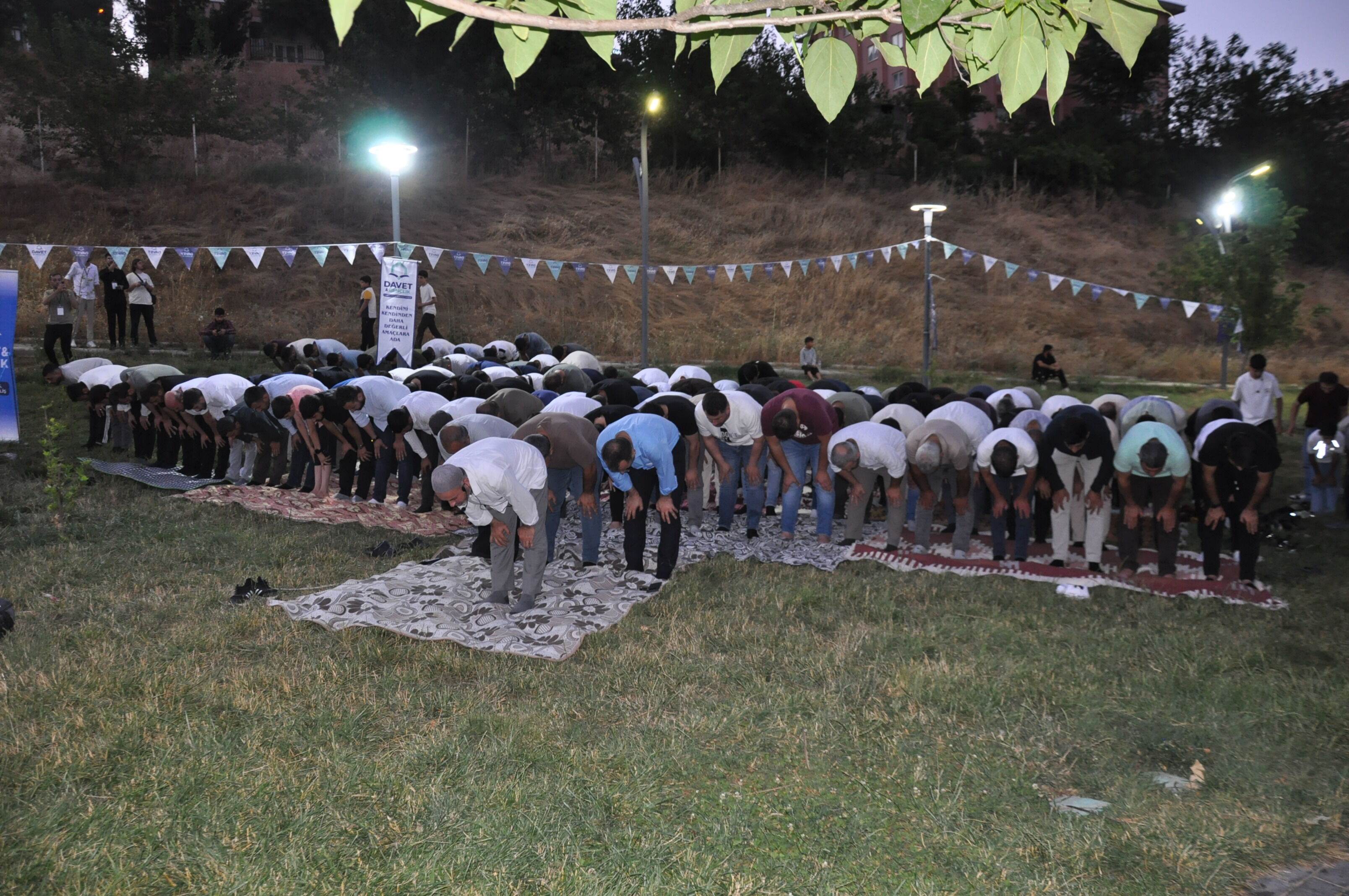 Sütçü Çağın İçinde Olun Ama Çağın Kölesi Olmayın (7)