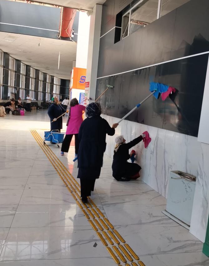Batman Otogarı’nda Yaz Yoğunluğuna Hijyenik Önlem! (1)