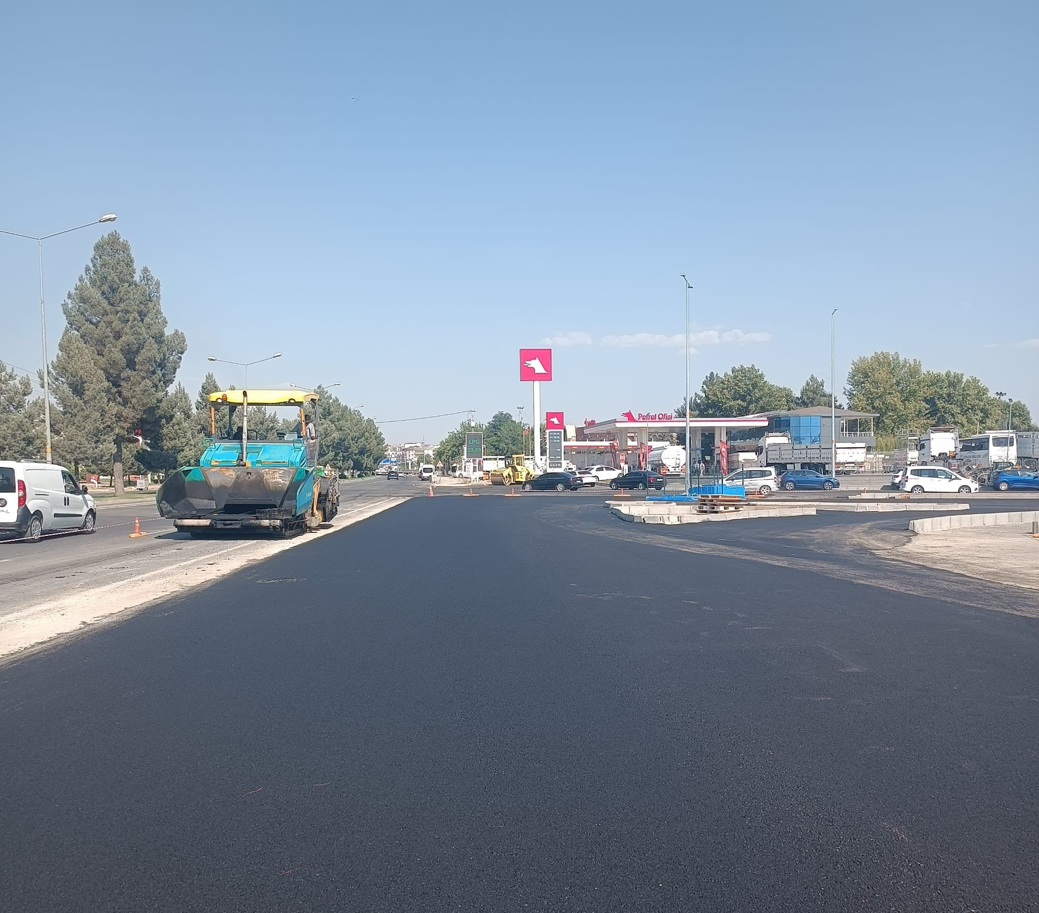 Batman'da Bir Günde 980 Ton Asfalt Kullanıldı (4)