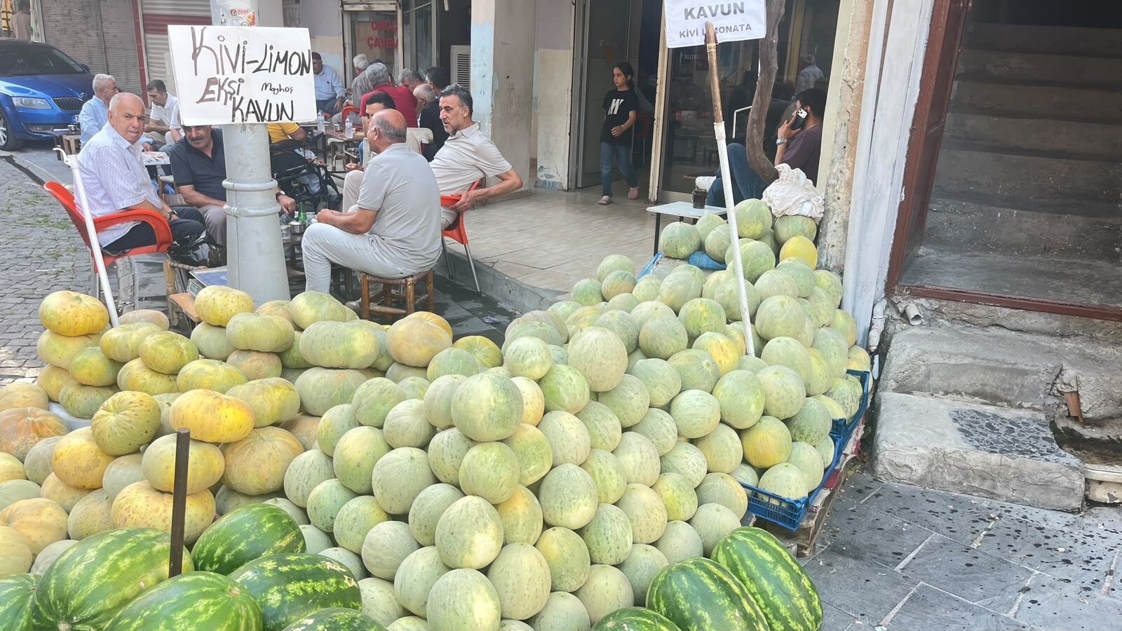 Batman'da Cefan Ve Akuba Kavunu Tezgâhlardaki Yerini Aldı (2)