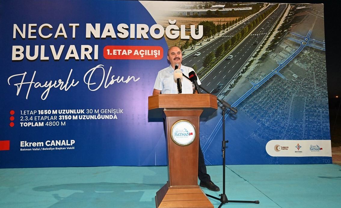 Batman’da Dev Ulaşım Hamlesi Necat Nasıroğlu Bulvarı’nın 1. Etabı Hizmete Açıldı! (5)